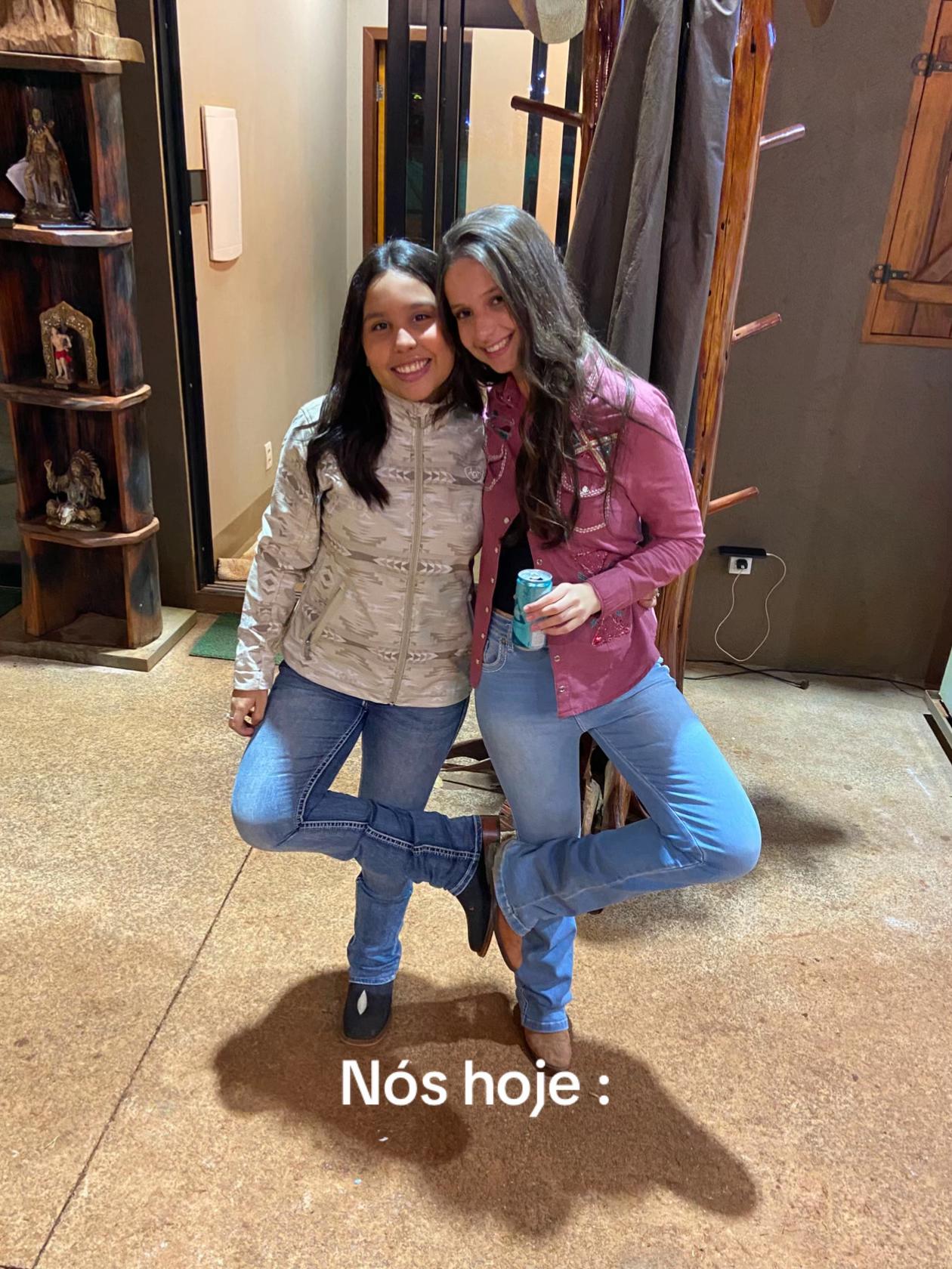 @__izareis
