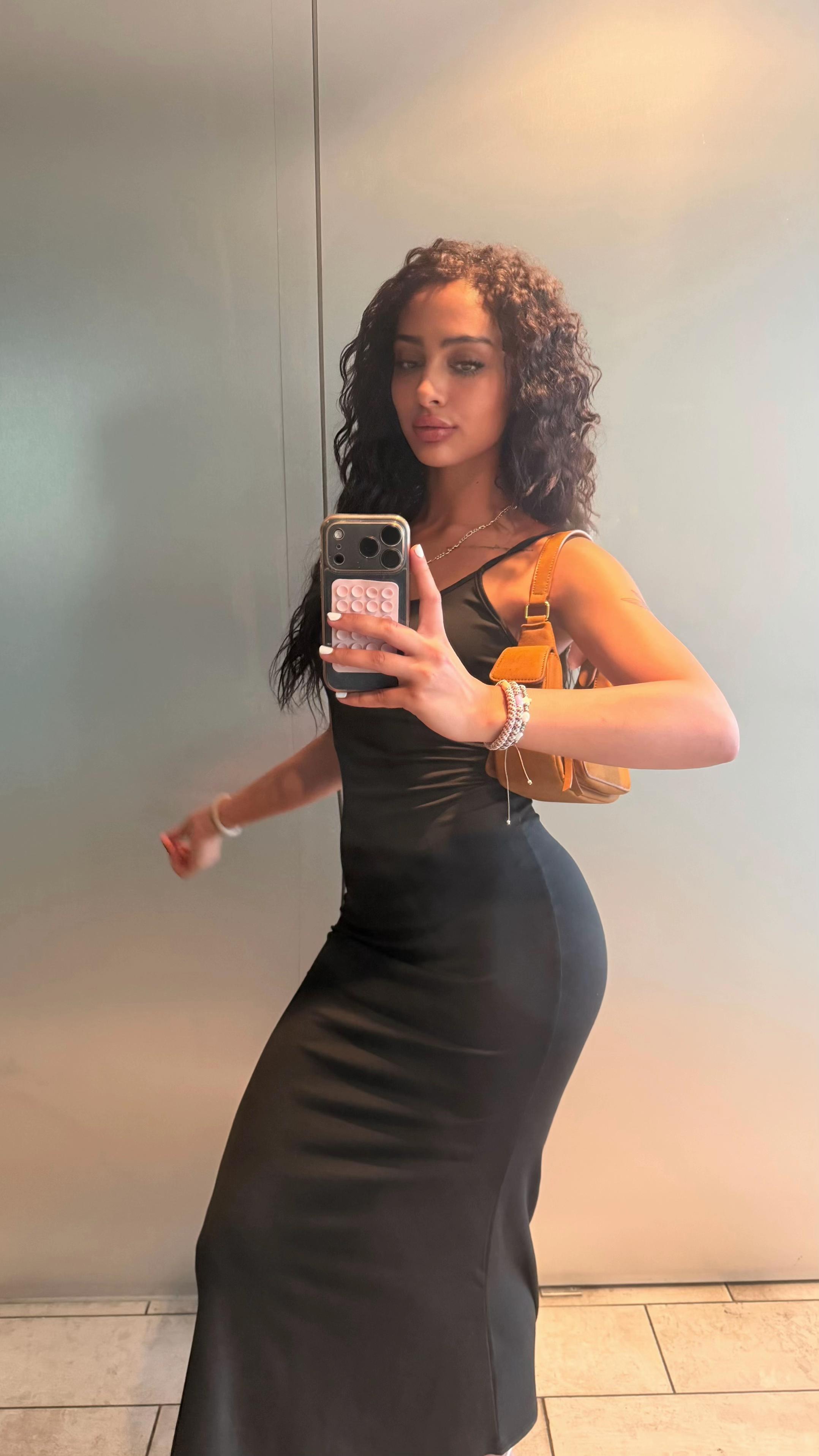 @Aya Bella