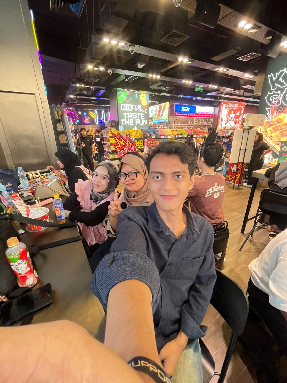 @Anggradaily