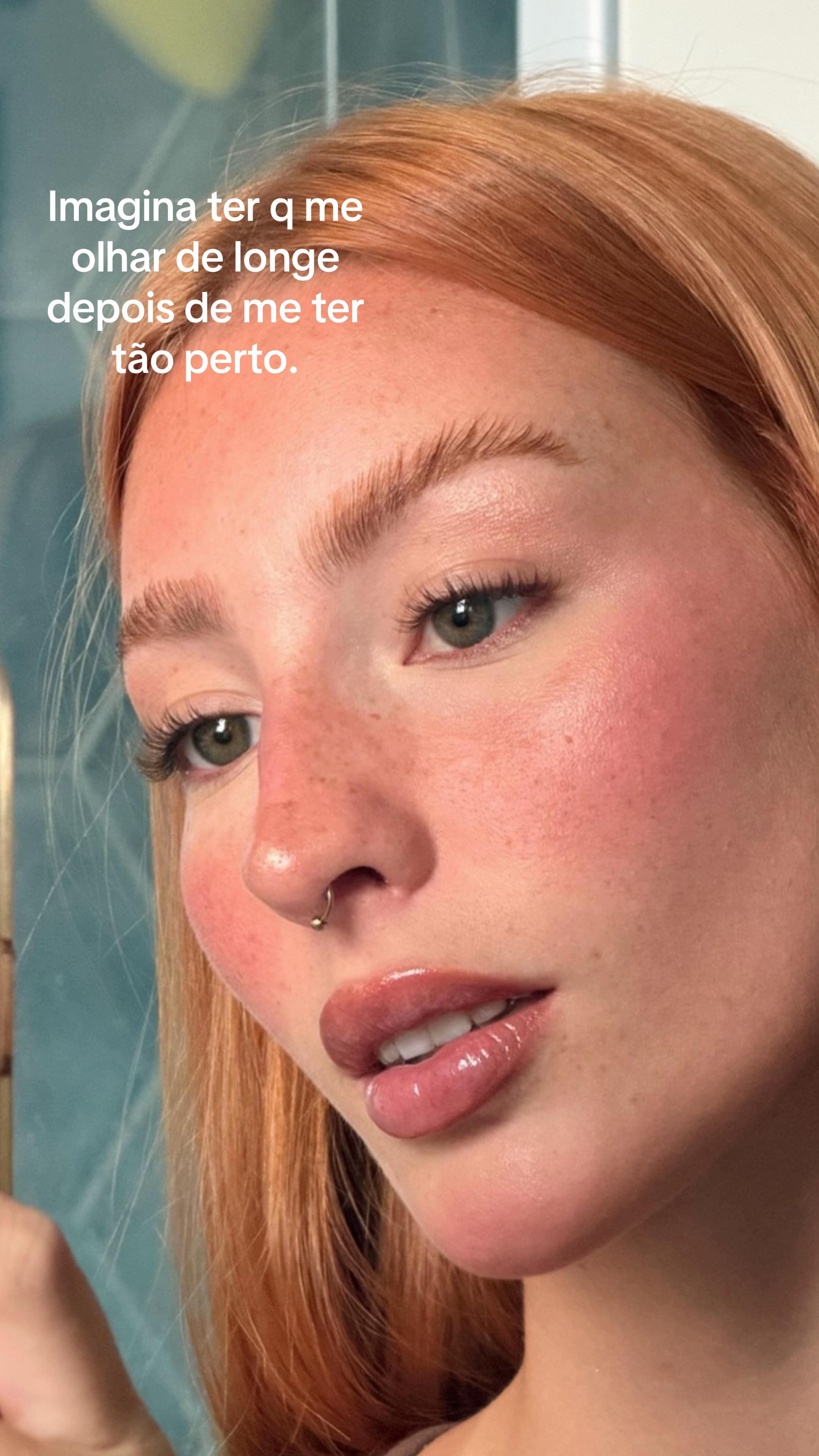 @Vit&oacute;ria Mondoni