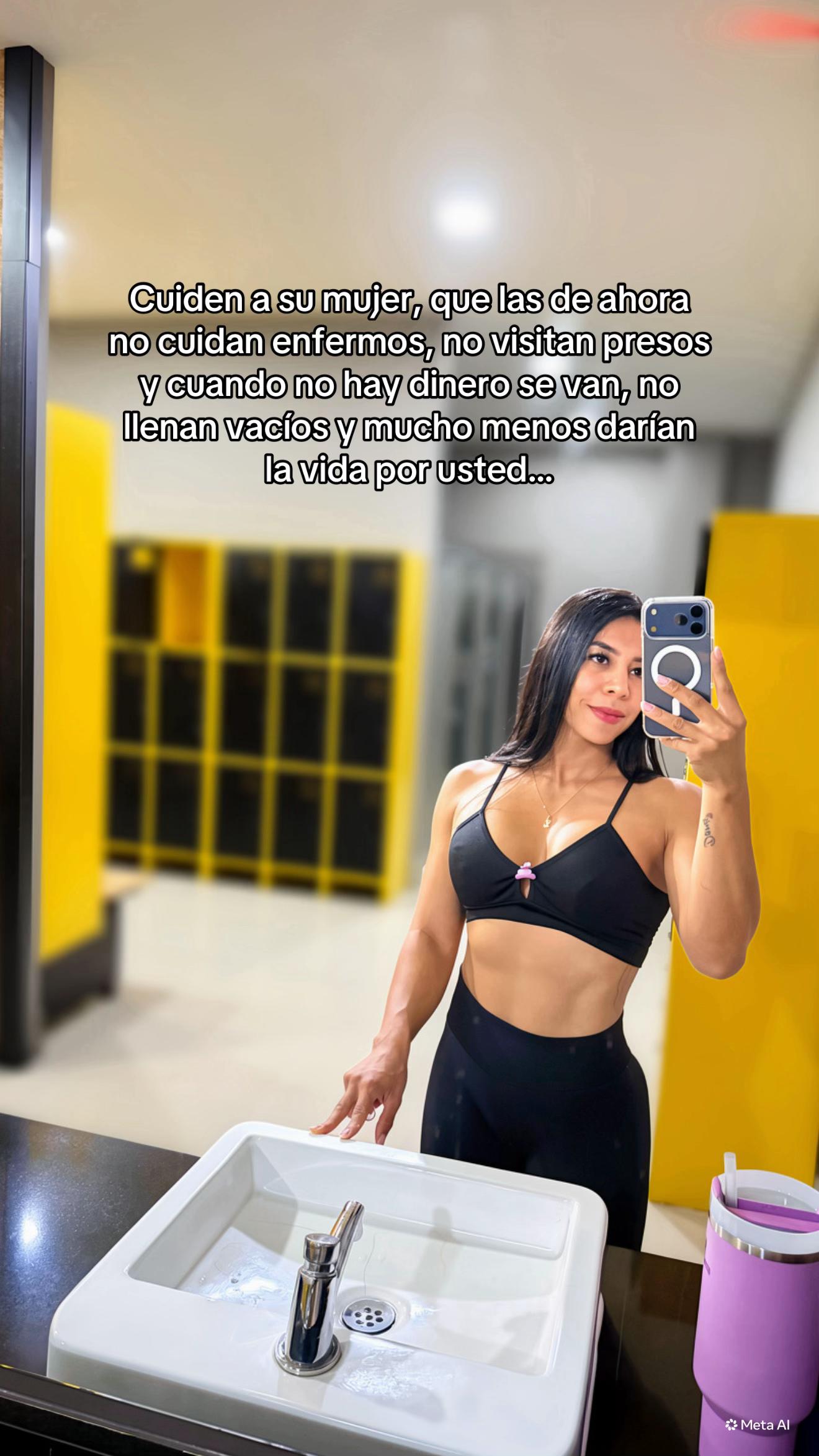 @lillymolinafit