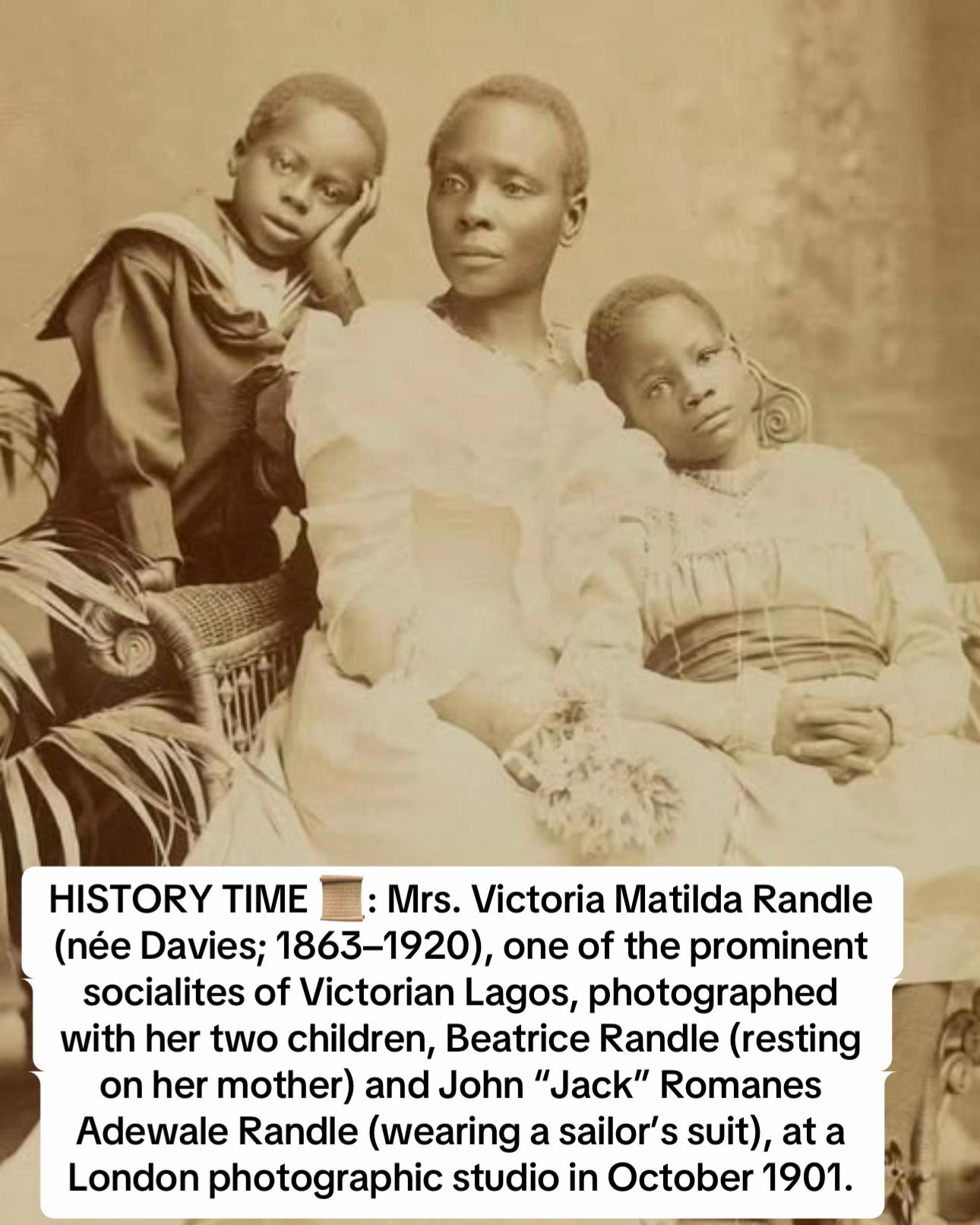@Historylovers_001