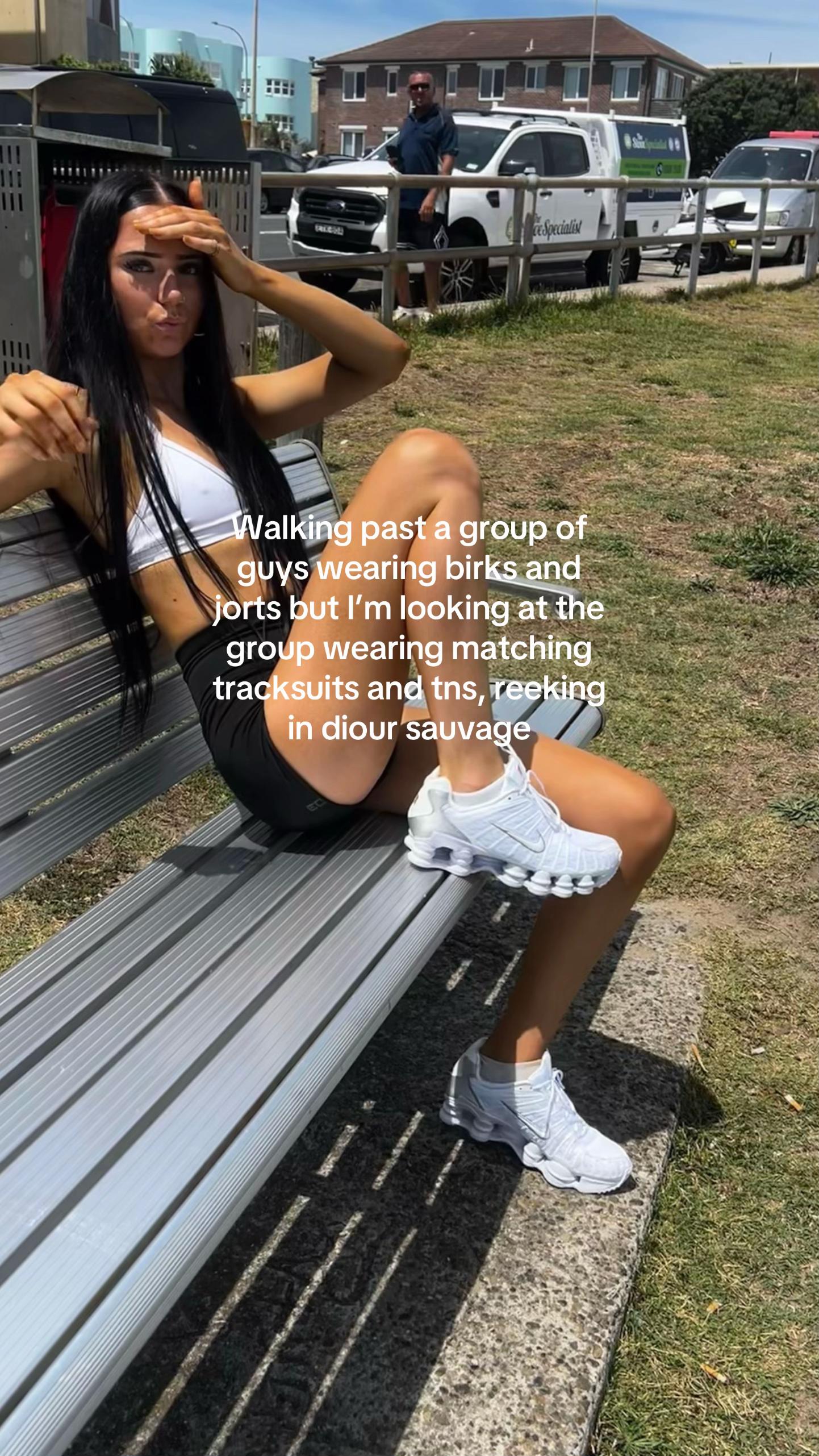 @Sophieee