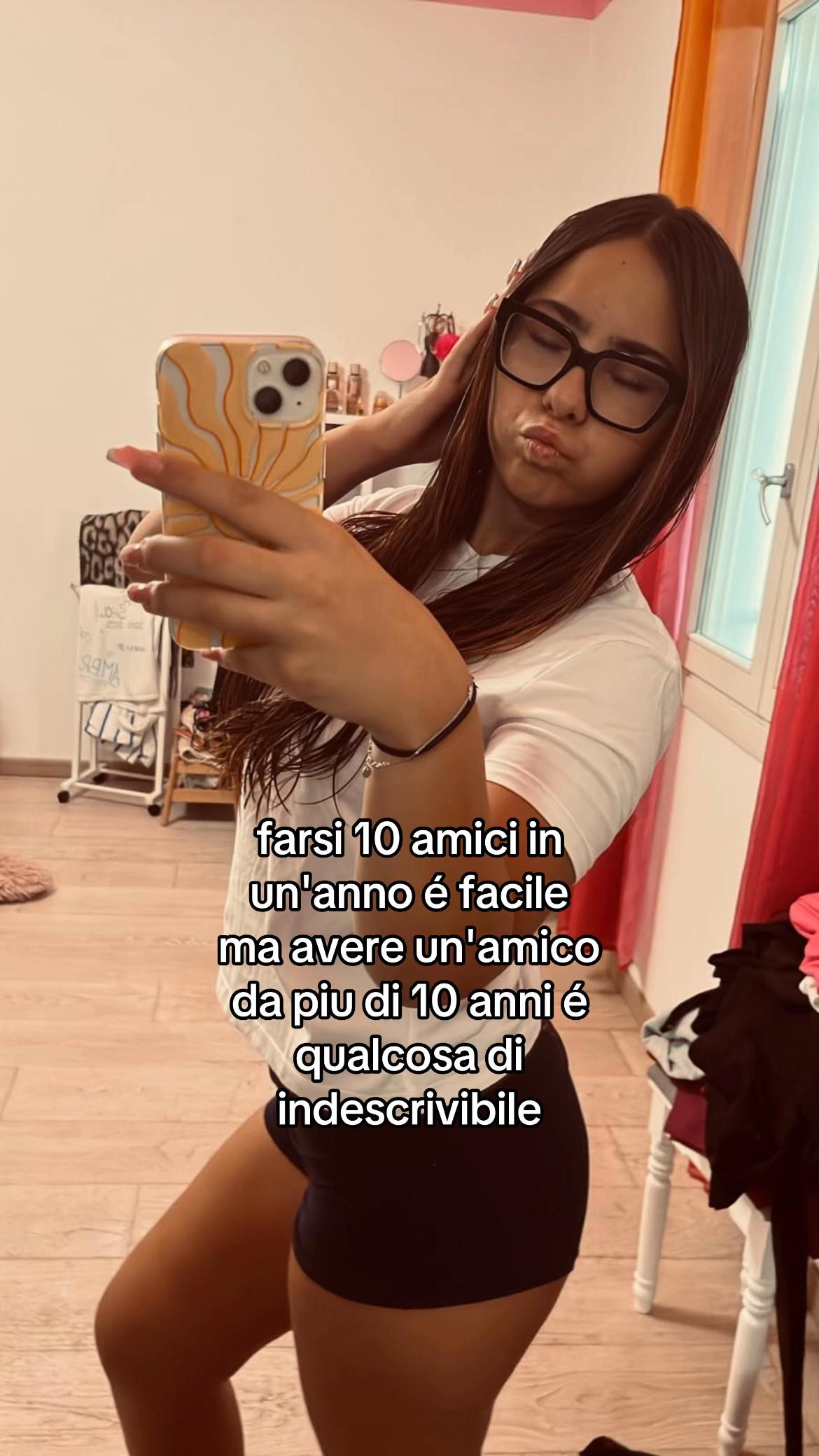 @⍟