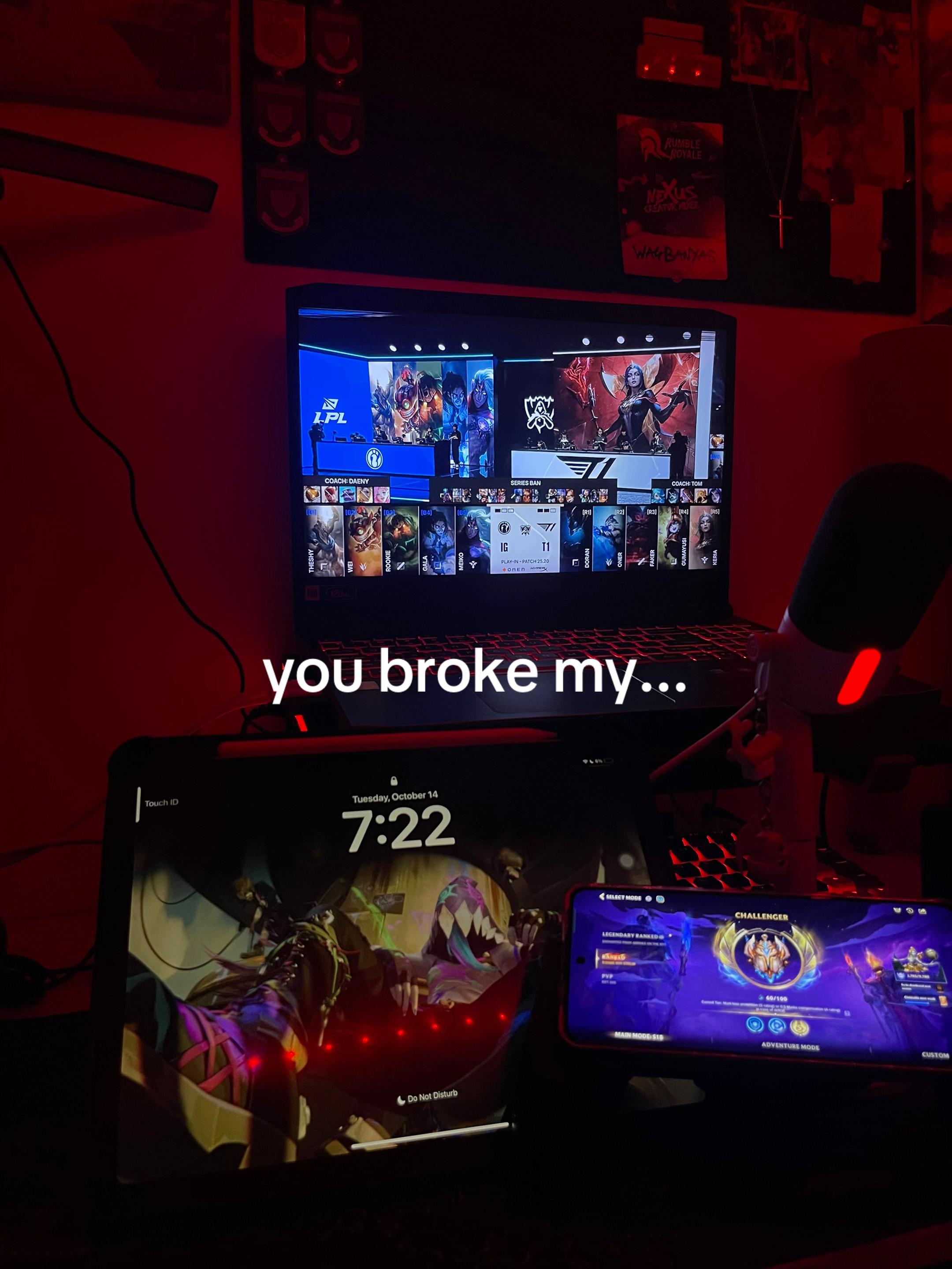 @Uziii