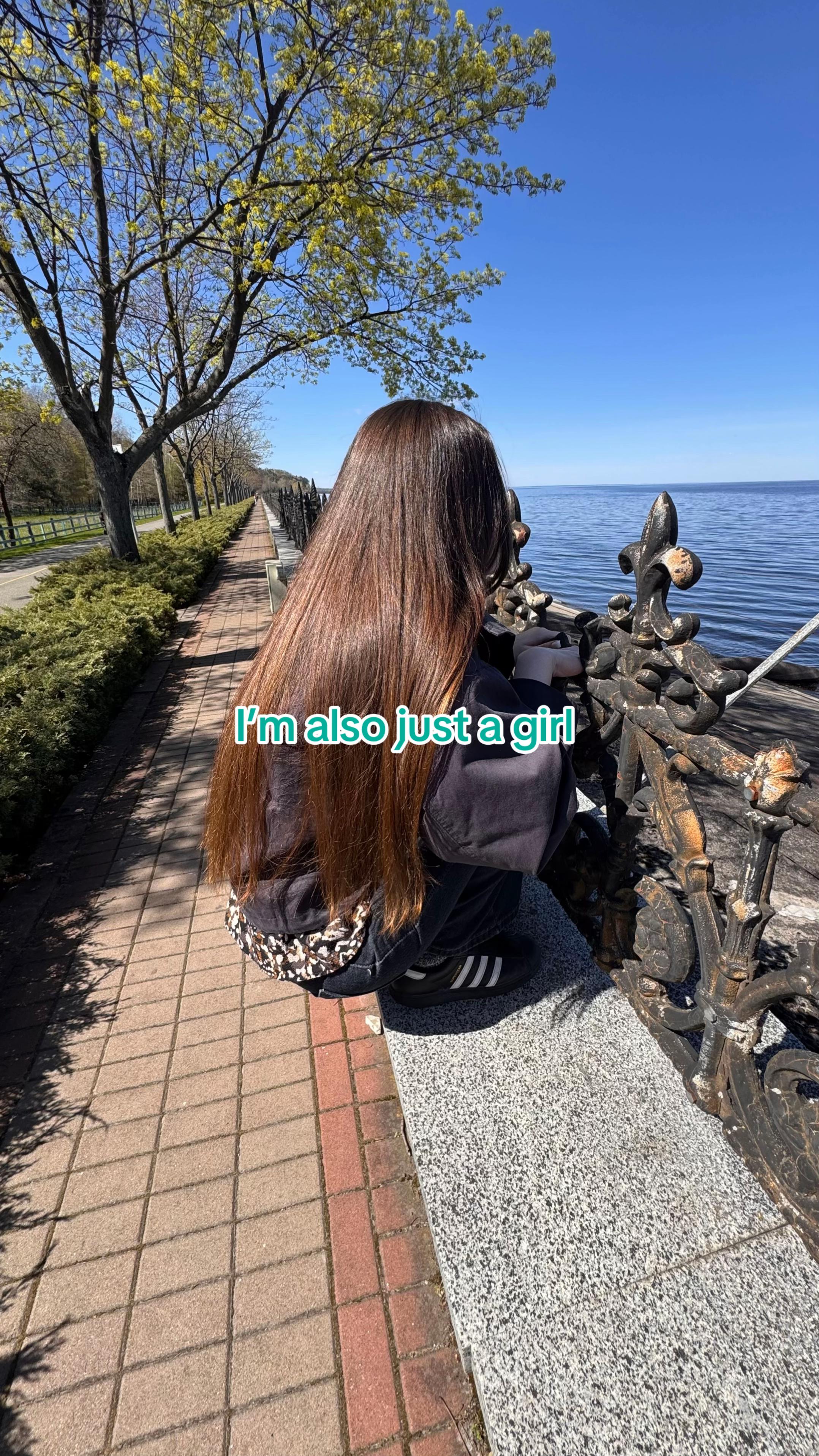 @вероніка троль