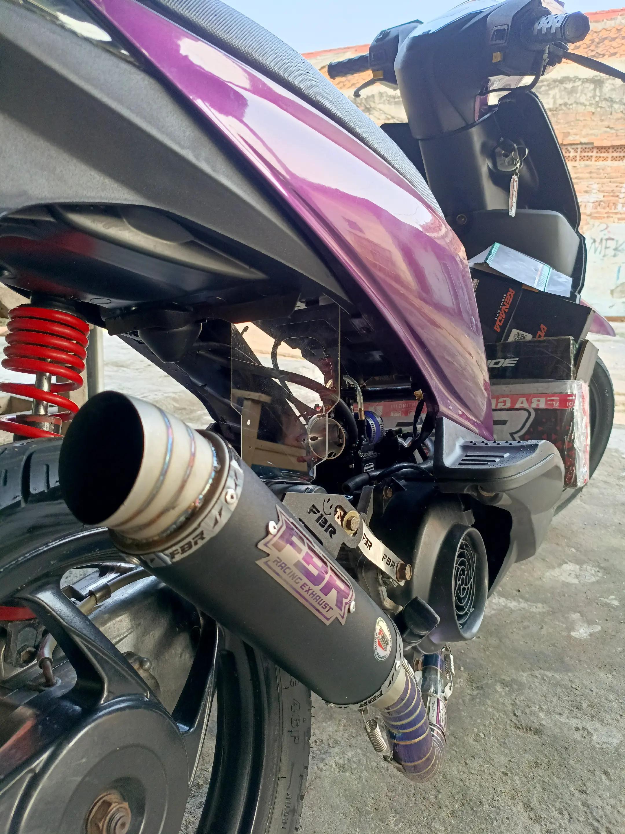 @Zoya motor racing team