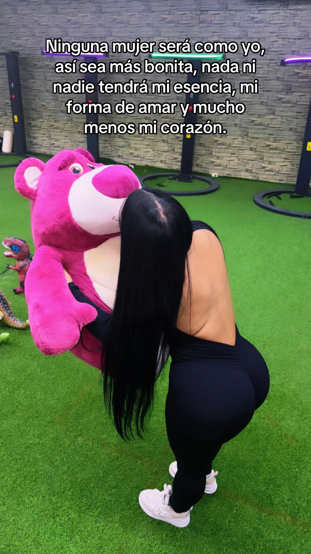 @👑𝓔𝓶𝓮𝓵𝔂 𝓡𝓮𝔂𝓮𝓼💋