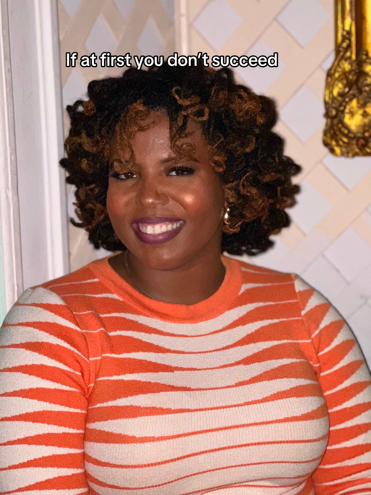 @Strawberricurls | Hairstylist