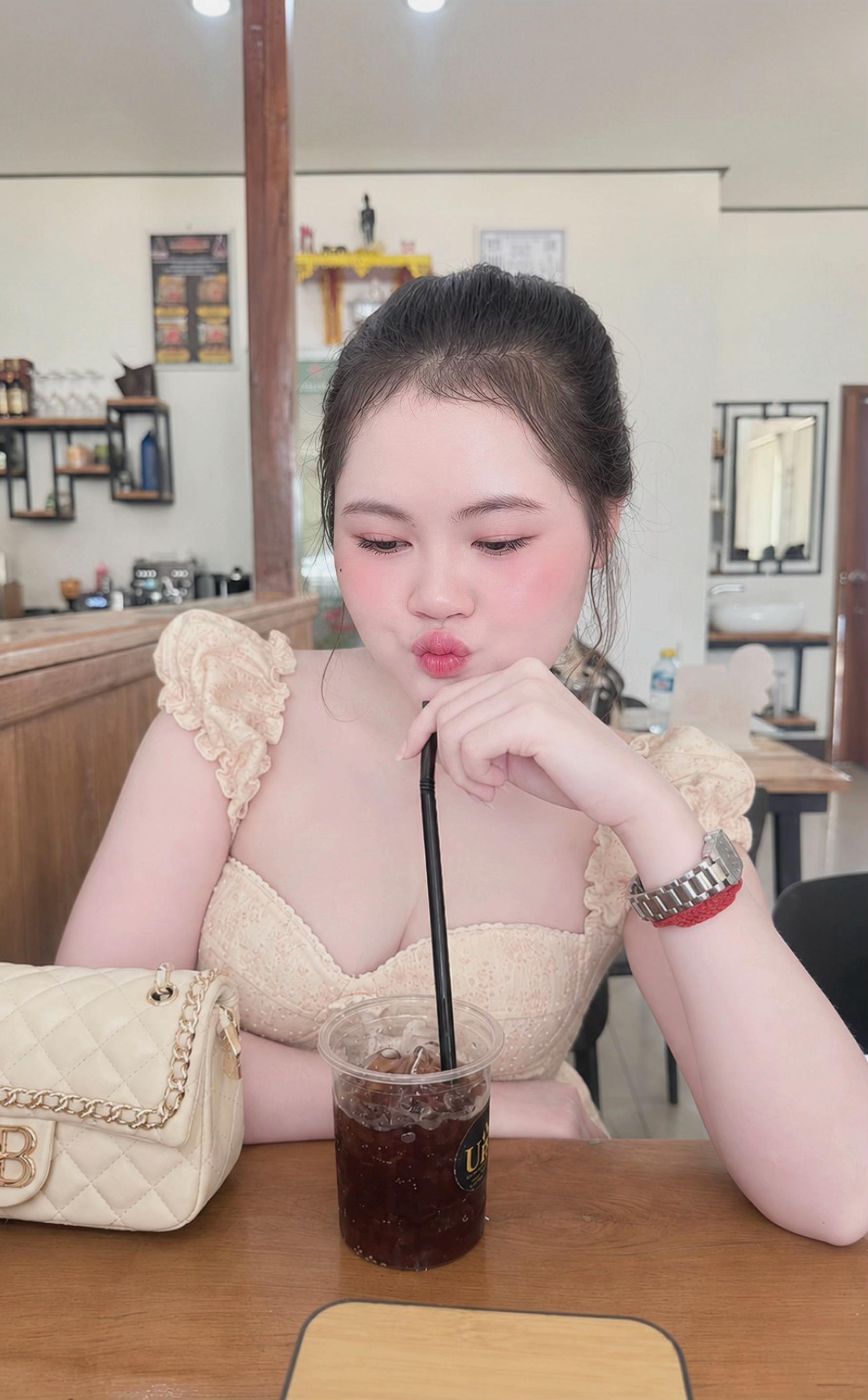 @ຕຸກຕຸ່ນ ຈຸບຸ…🫧🪸