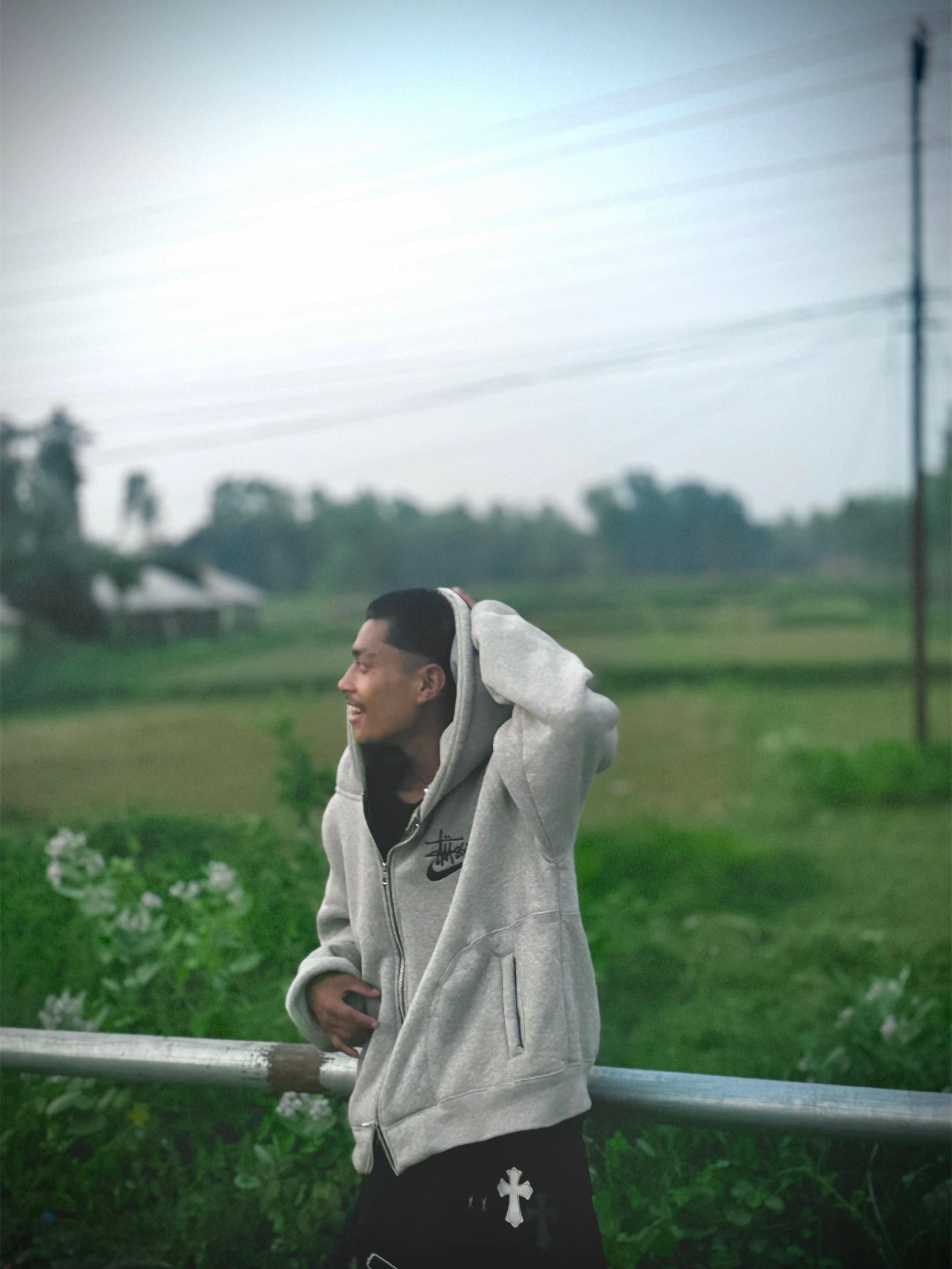@< Mr__ThArUwA_~•