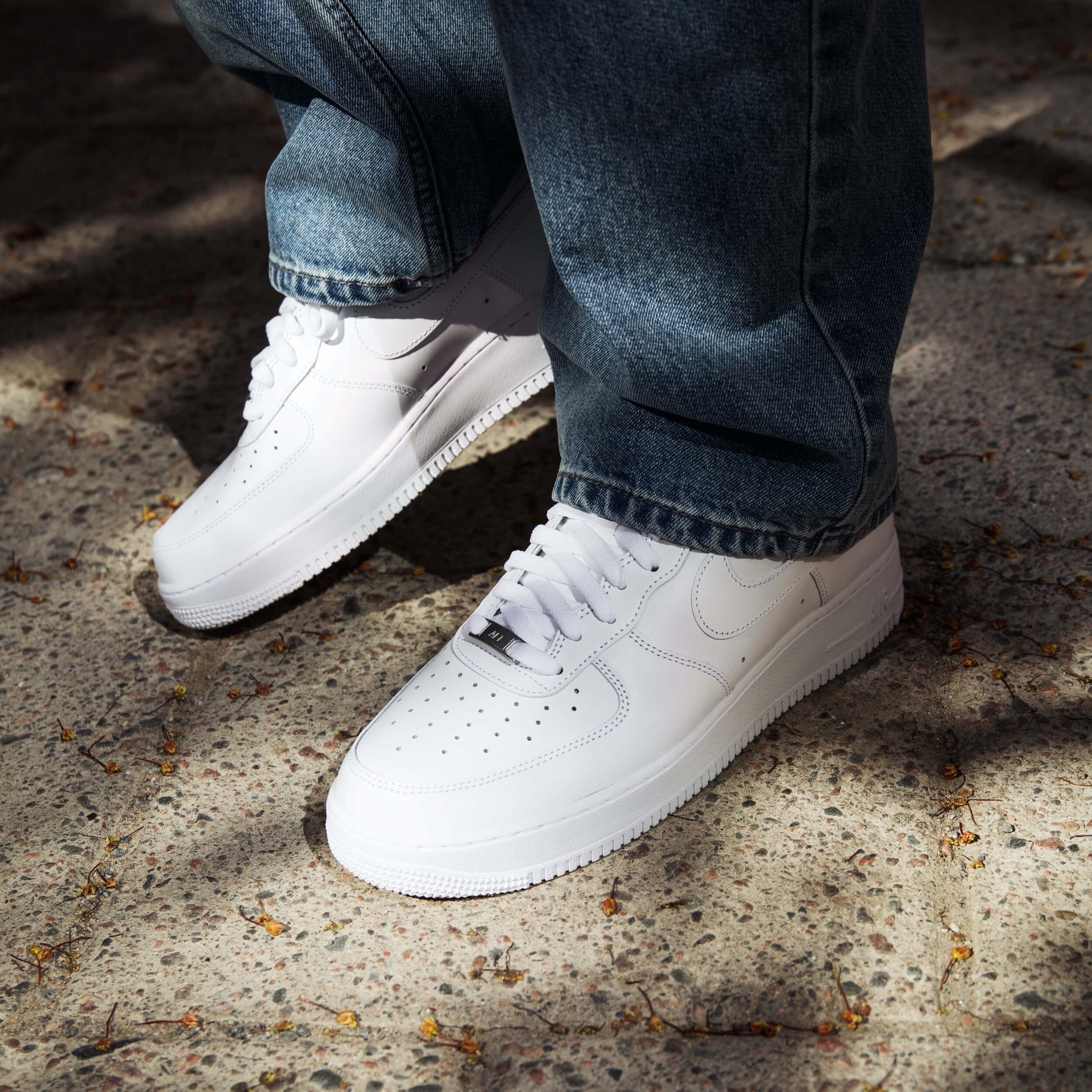 @VERIFIED SNEAKER DEALS