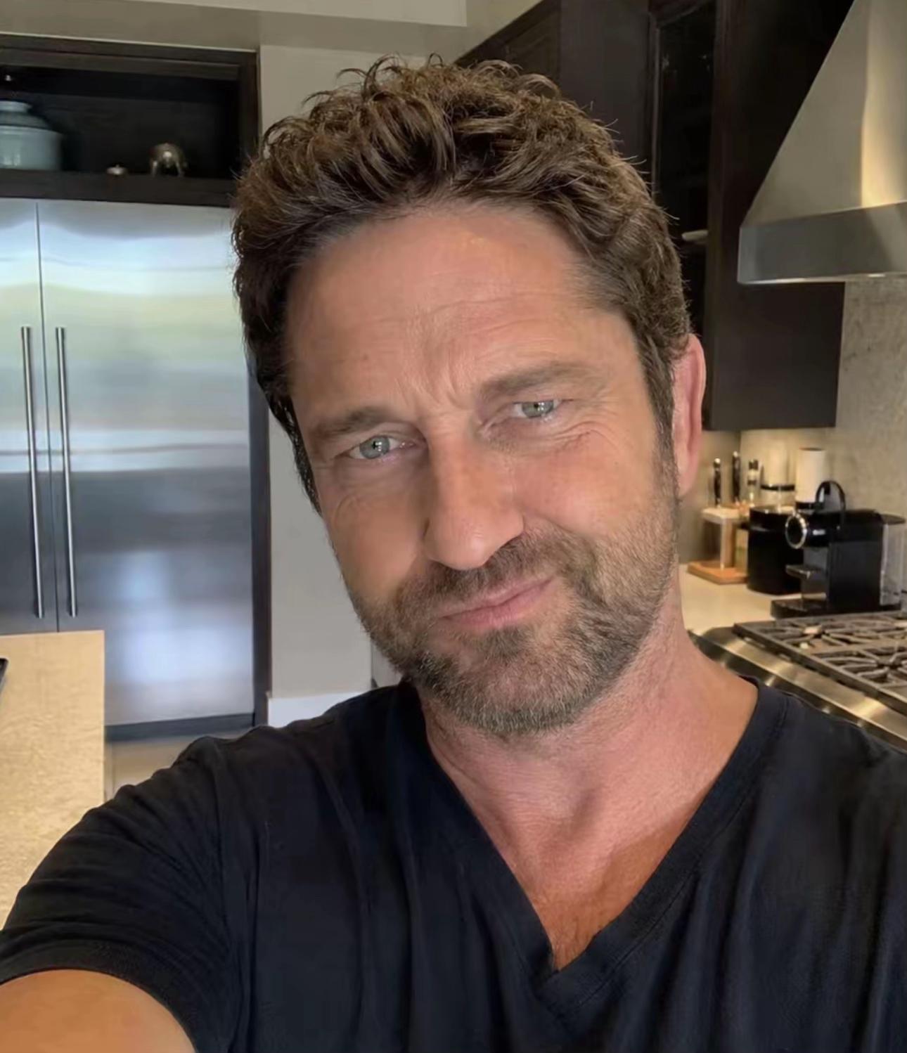 @GERARD BUTLER