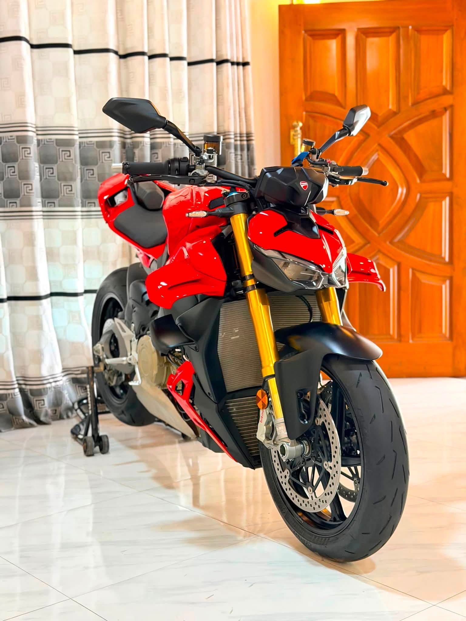 @Srilanka Highcapacity Bikes