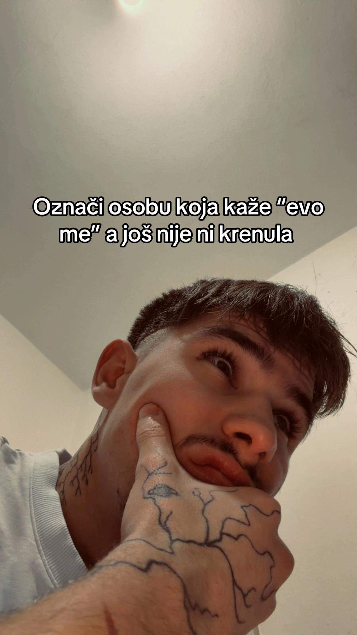 @Moćni