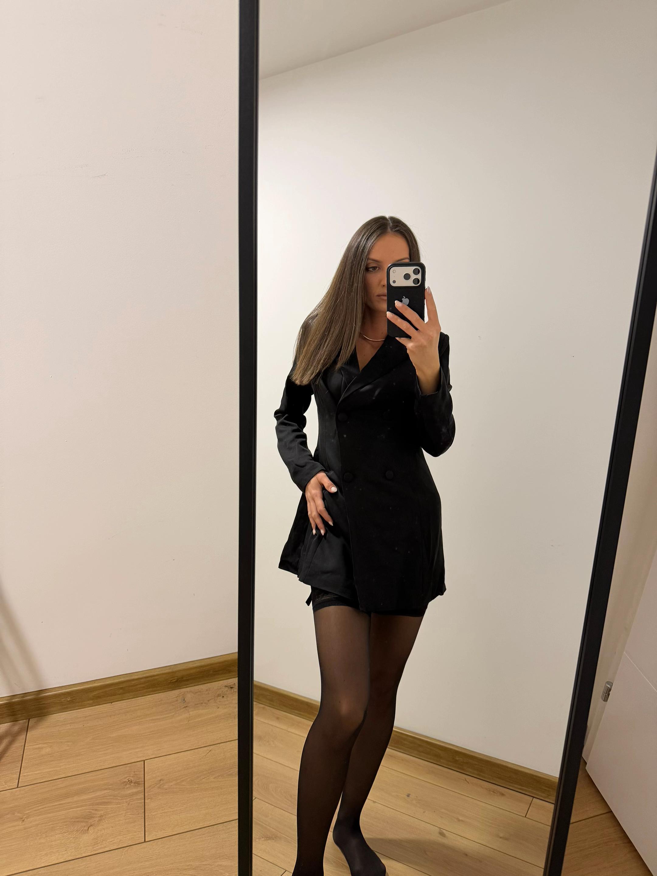 @hukic_amina