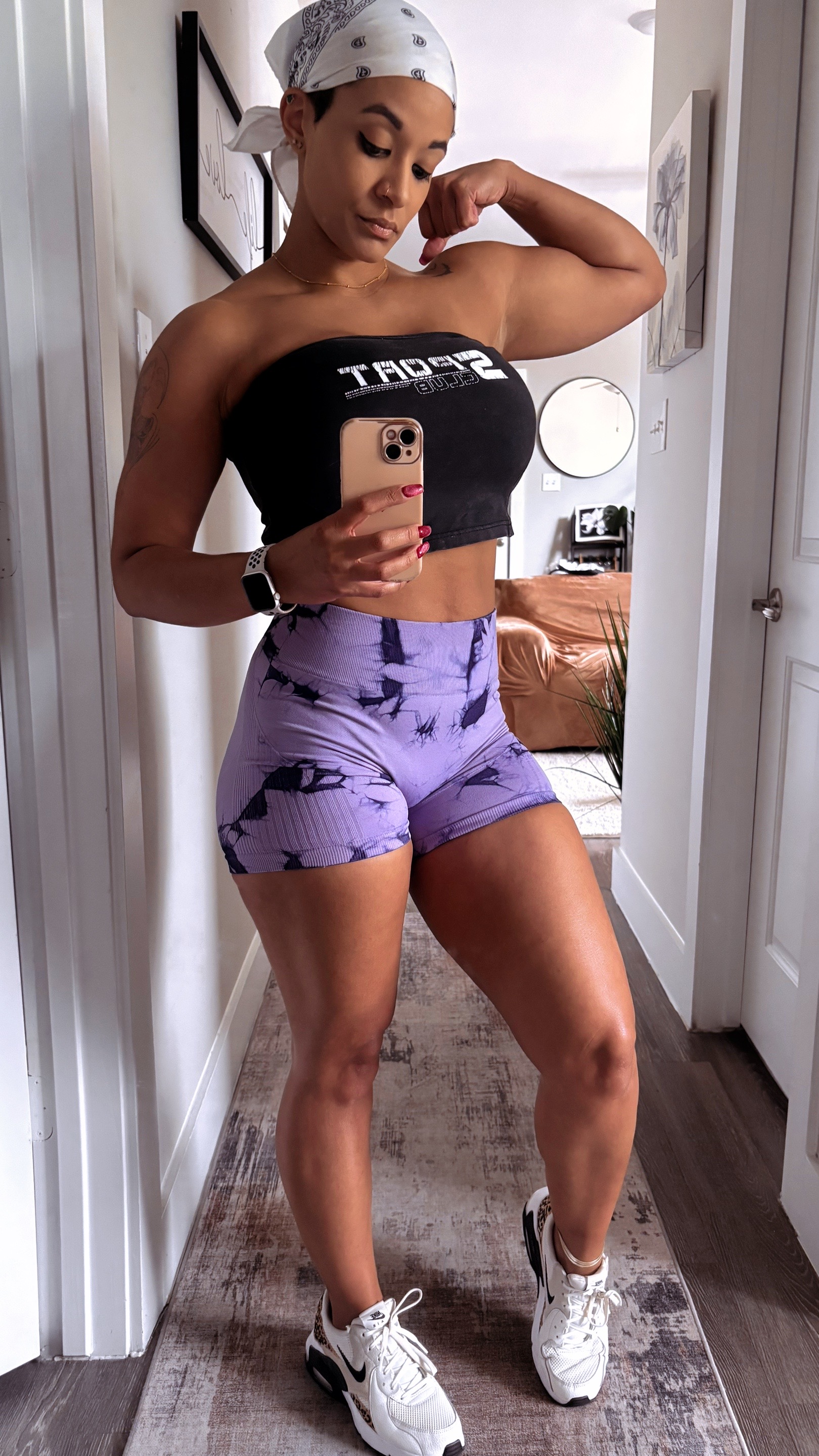@Jazmondmonique