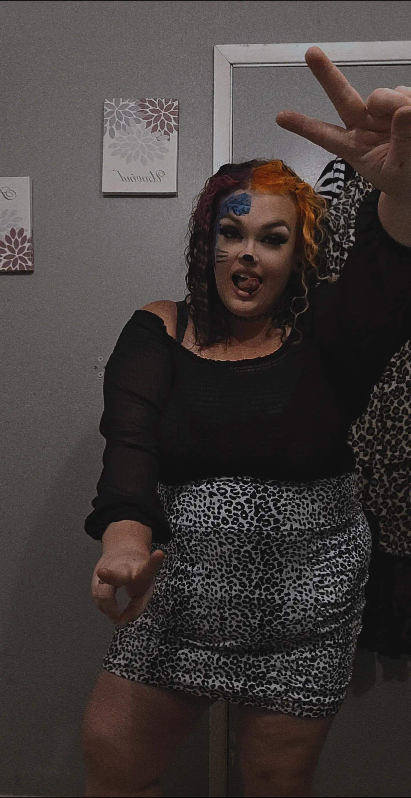 @curvyflawlesss 💛✨️🩷🖤