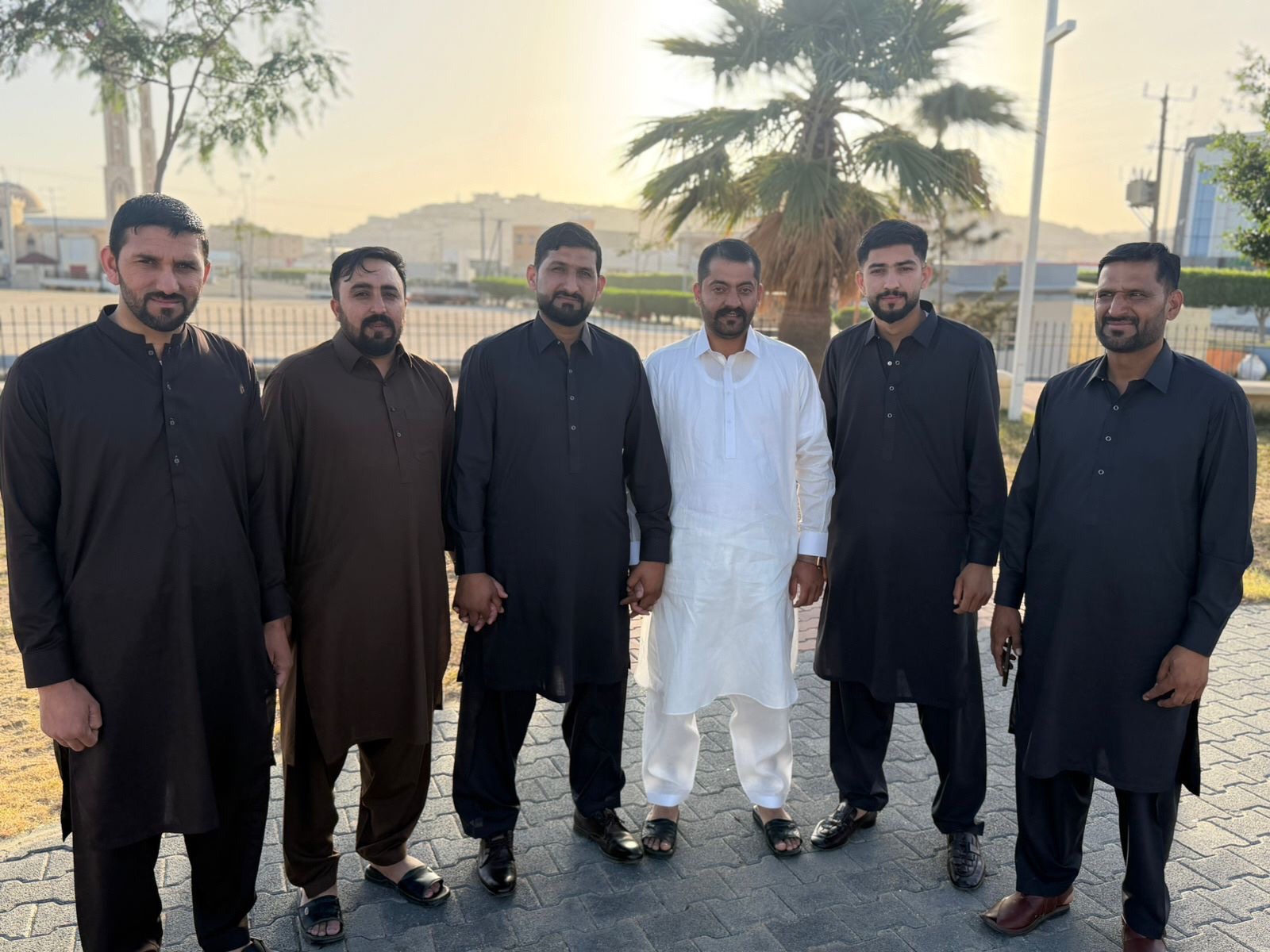 @حسنِین راجہ 🌴