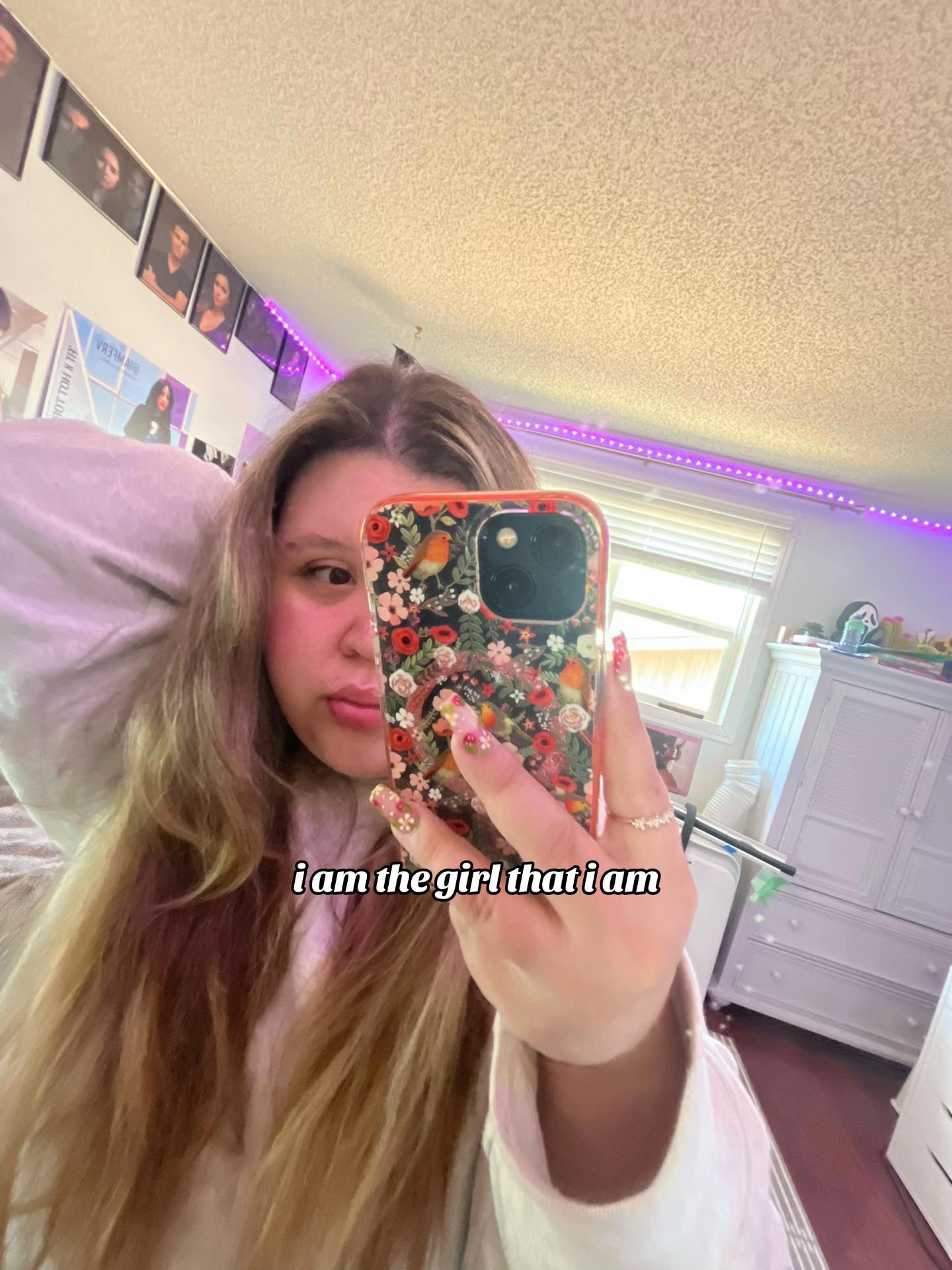 @𝘤𝘩𝘢𝘴𝘦 𝘧𝘰𝘭𝘭𝘰𝘸𝘴<3