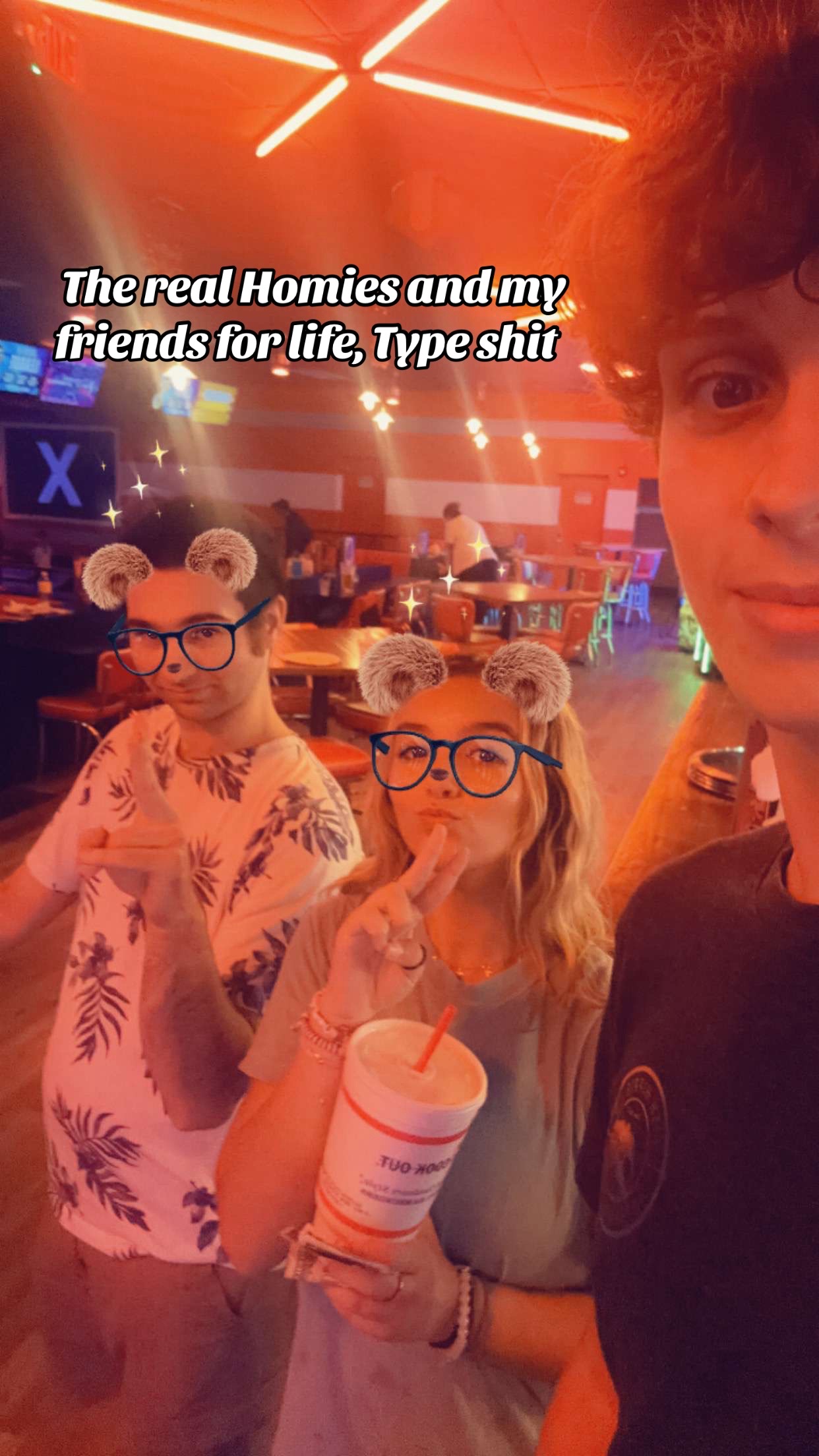 @Bcokes 👻-famousbcokes