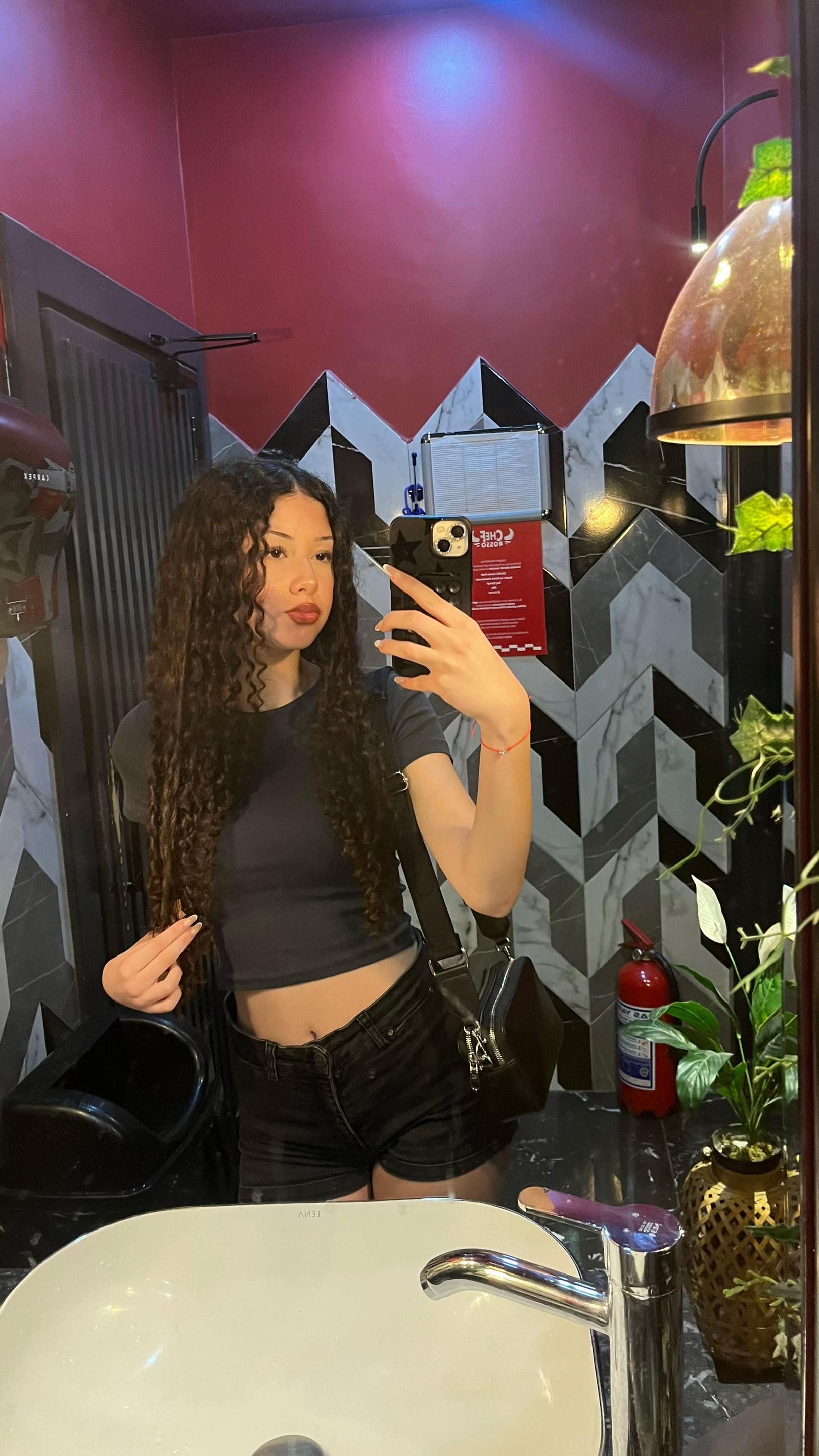 @𝓐𝓭𝓪🪽