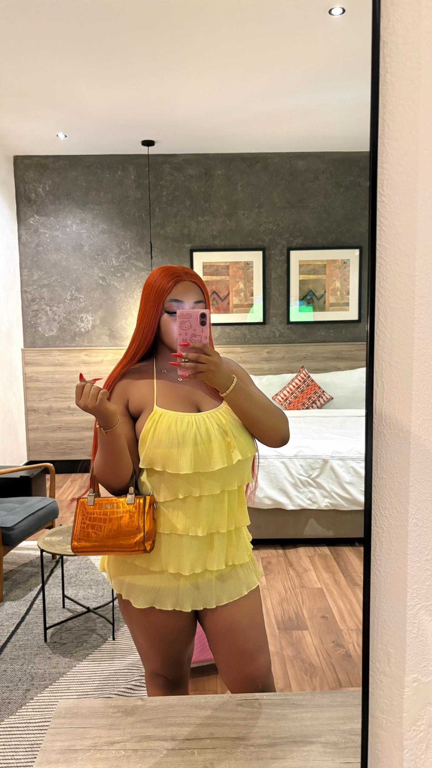 @Helen ᥫ᭡