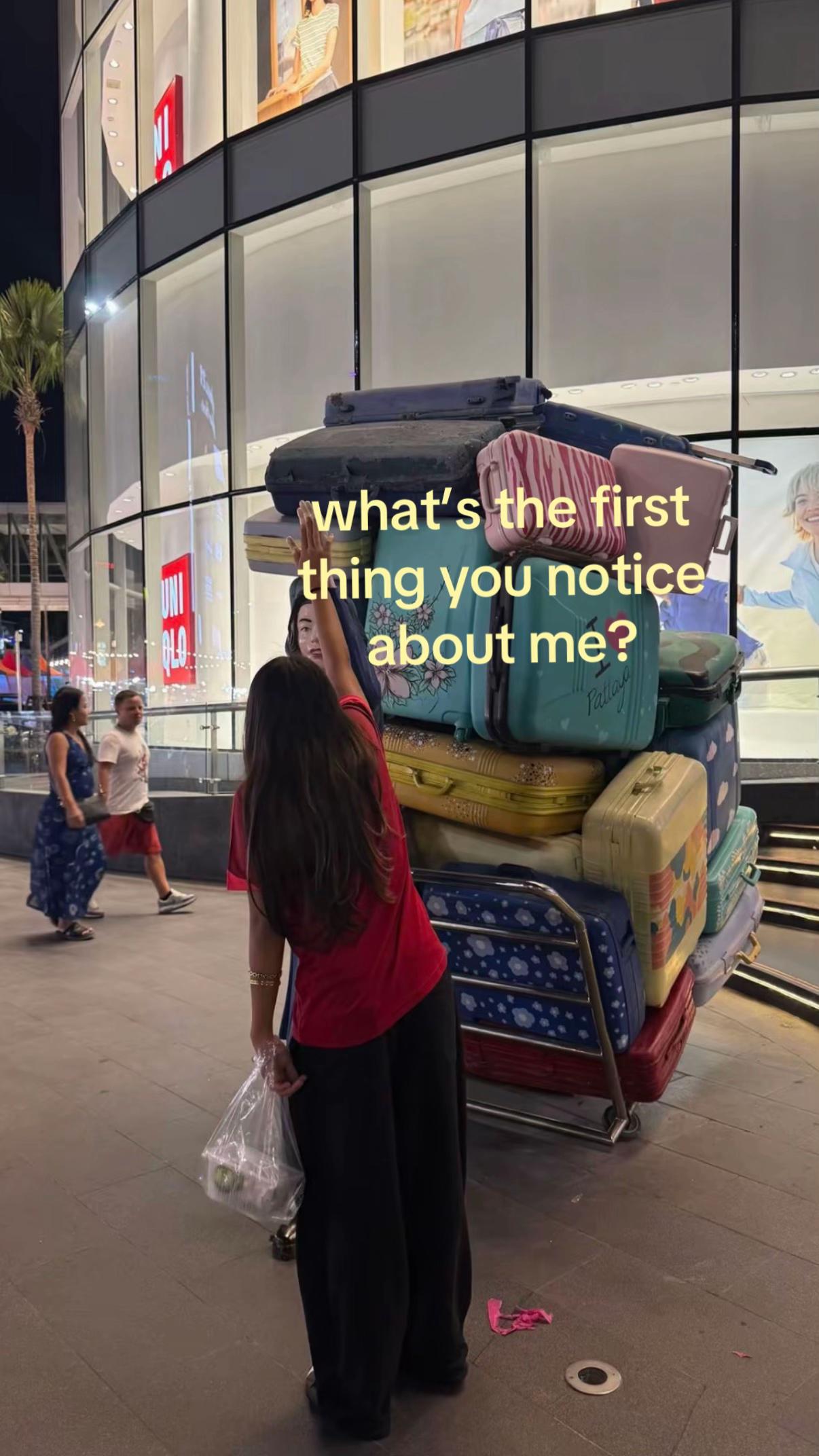 @anais