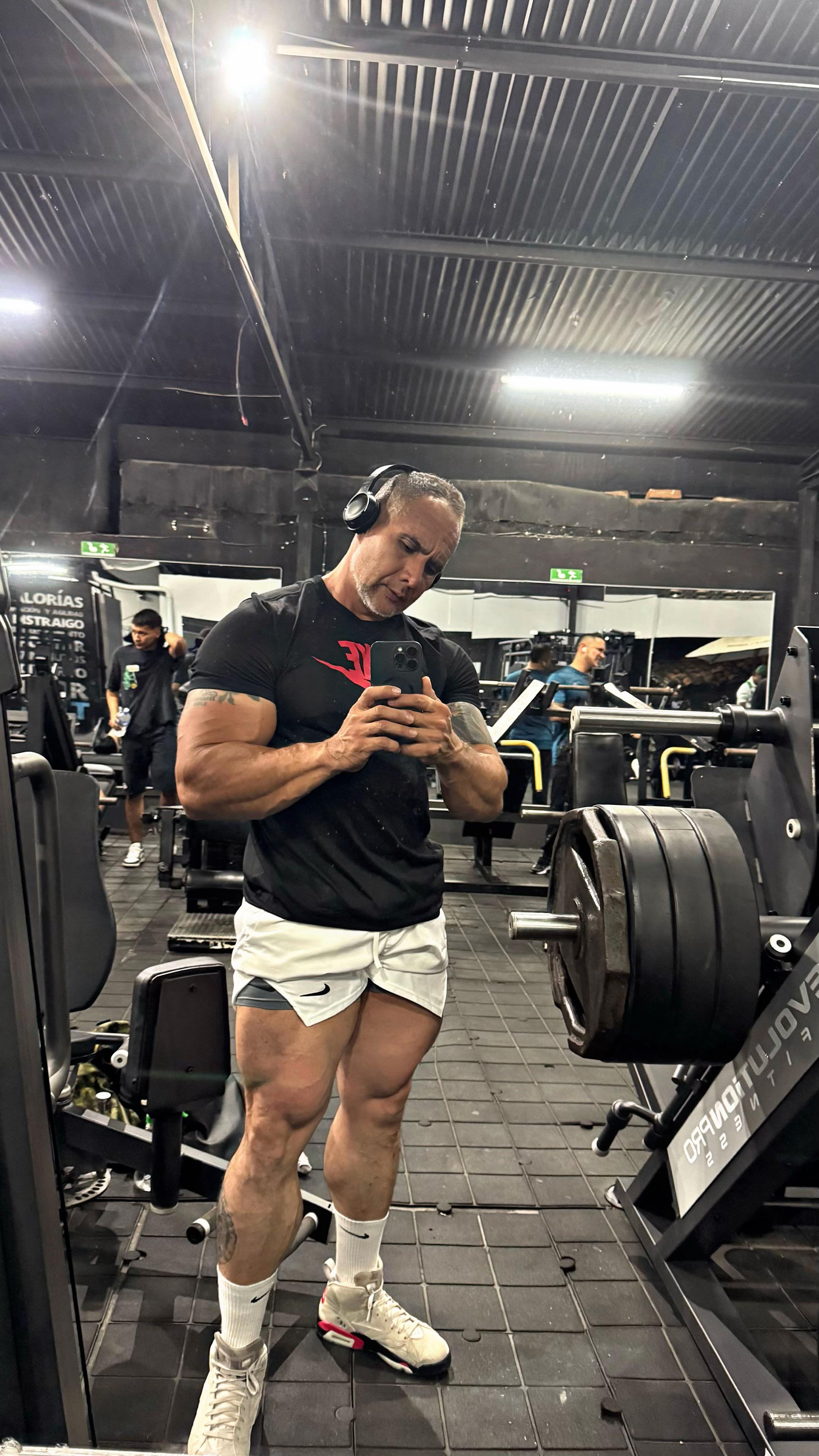 @julianbodibuildier052414