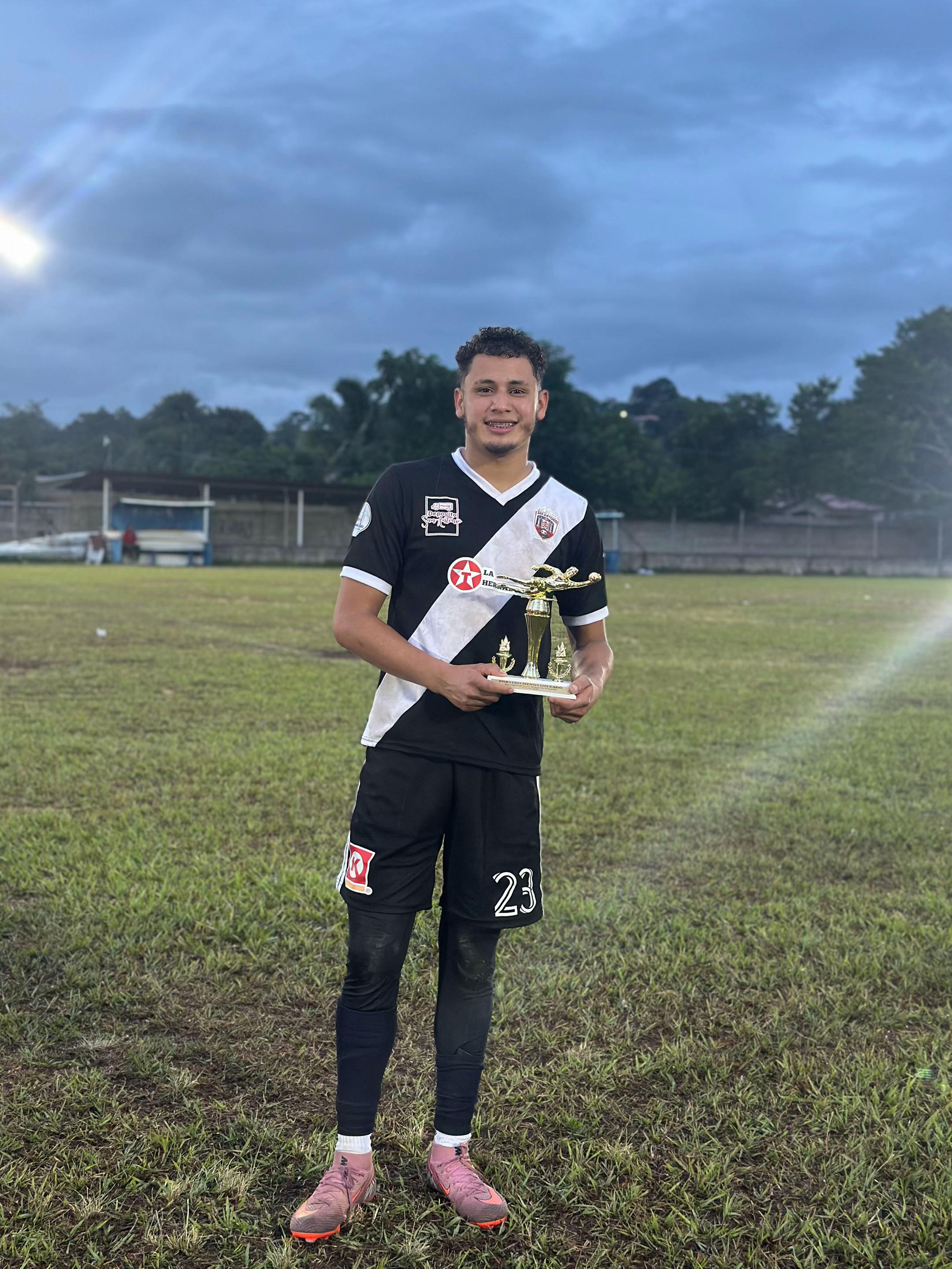@Ronald Bajurto🦦