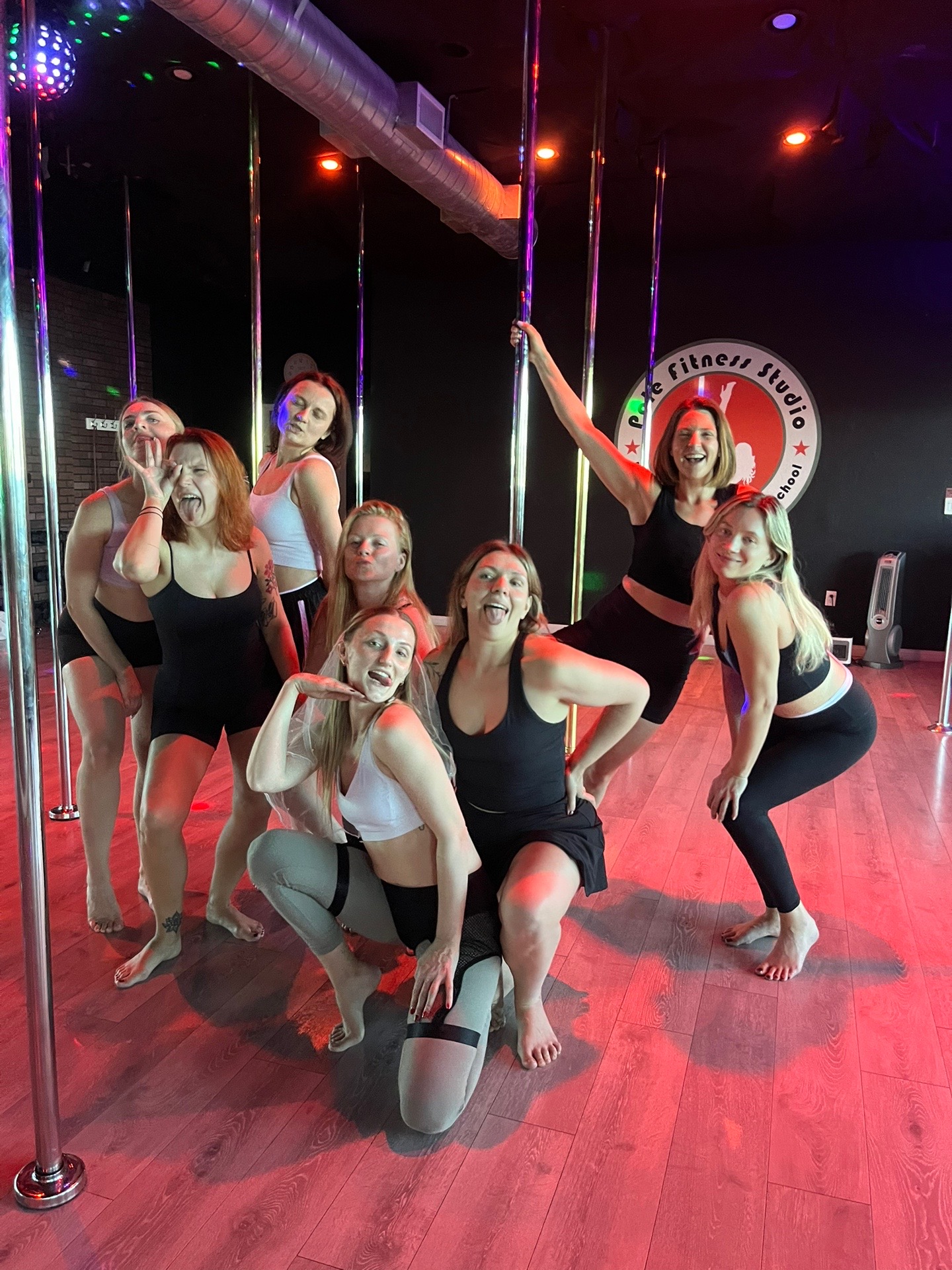 @polefitnessstudio