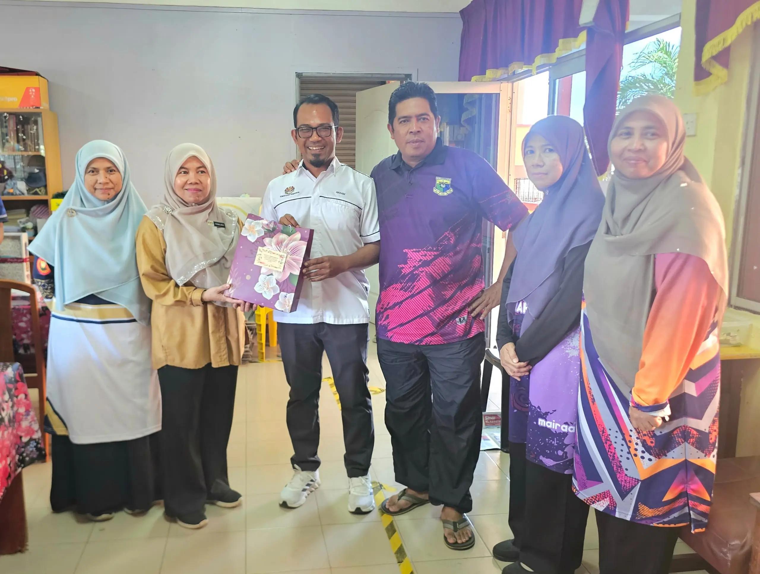 @Cikgu Akram Syeikh Ishak