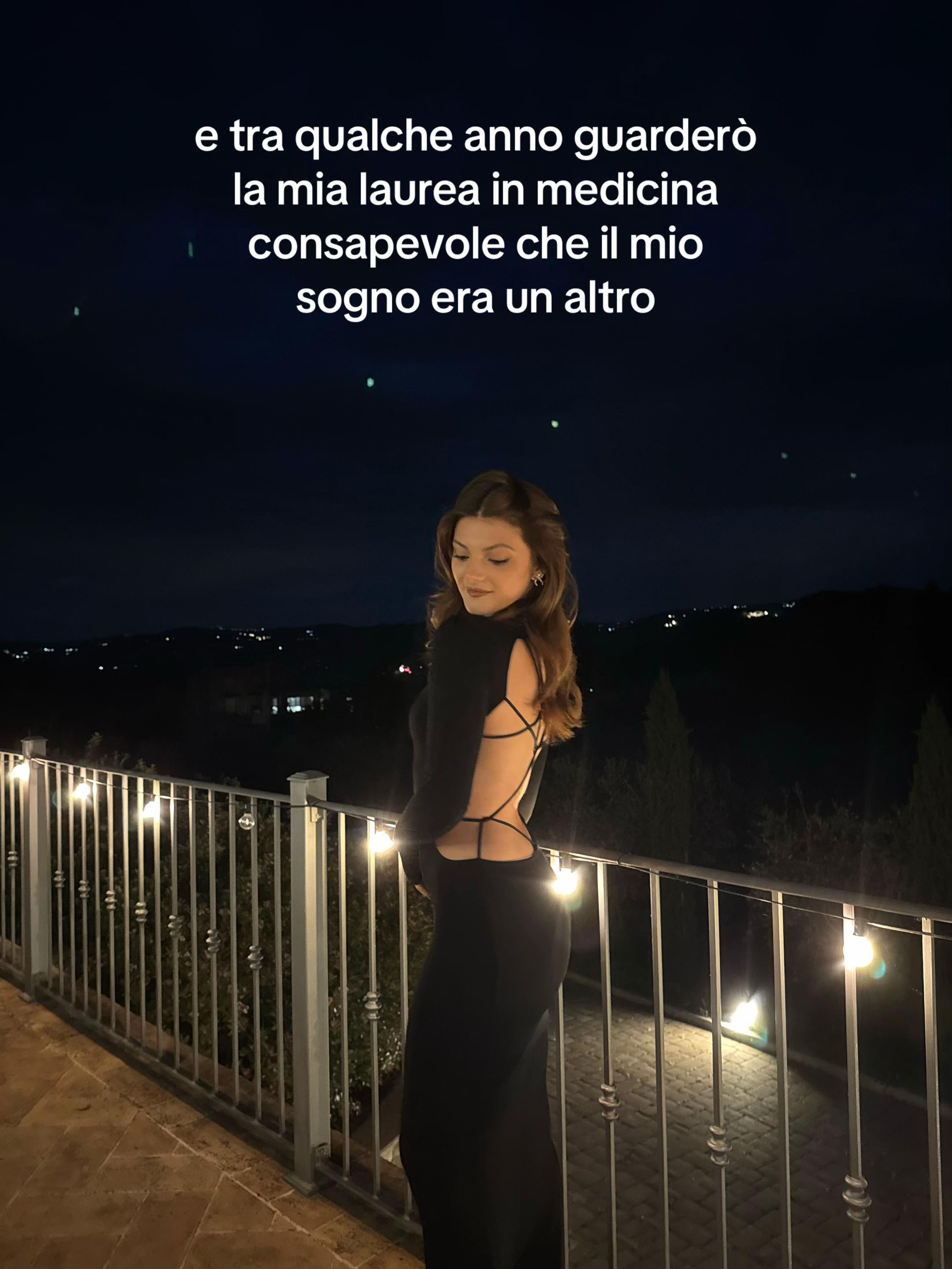 @AR.