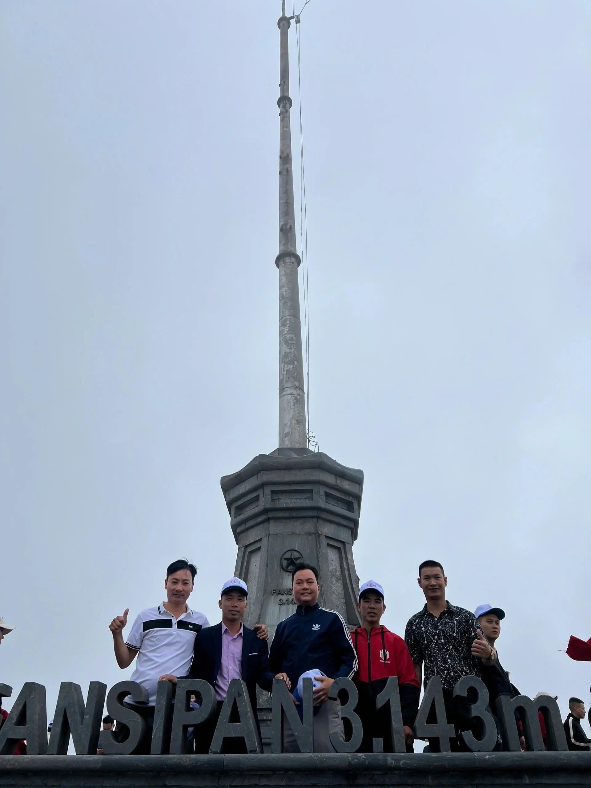 @&Ocirc;ng Nhọn