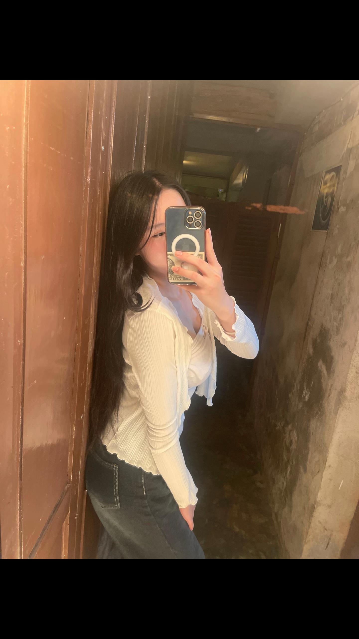 @𝐌𝐨𝐧𝐞𝐲💸