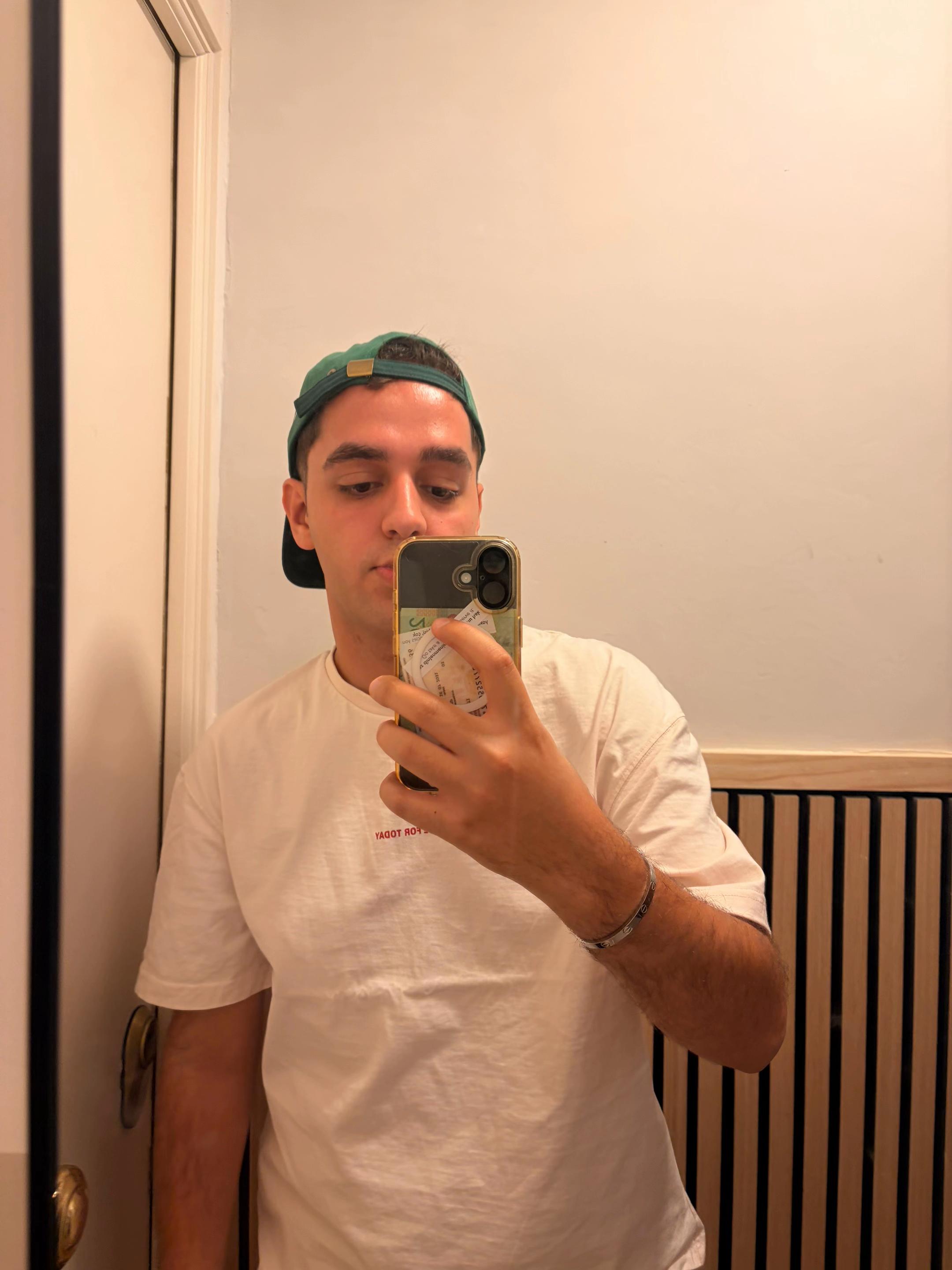 @J 🧿