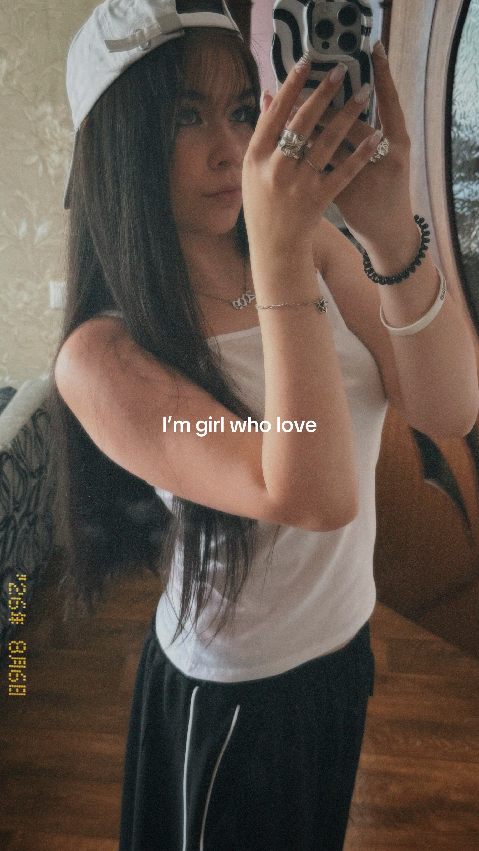 @leoksiya