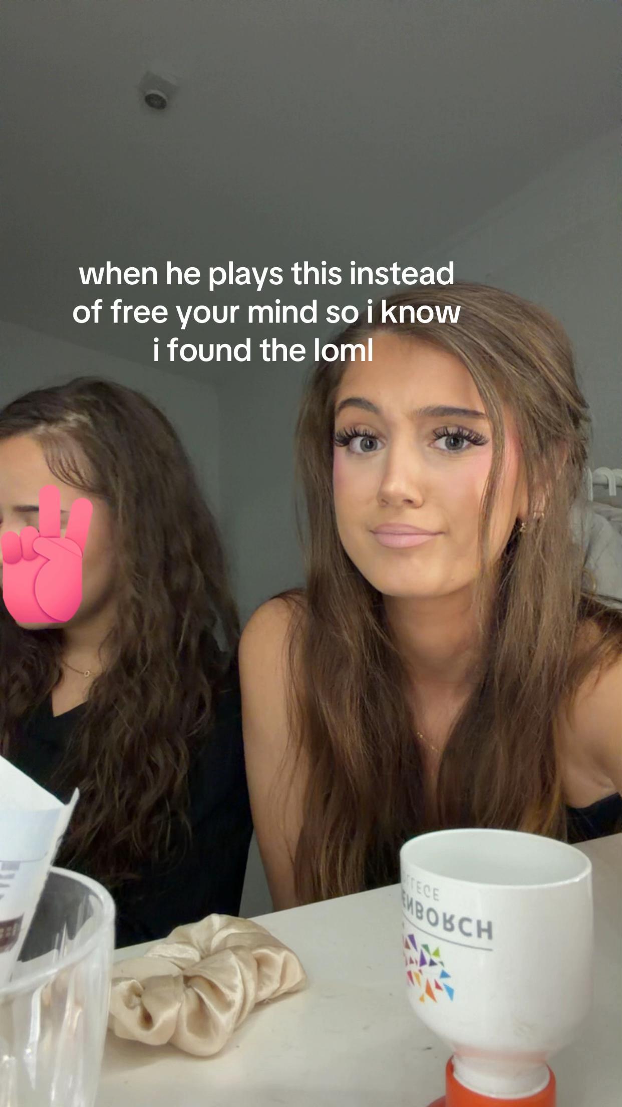 @E K I N