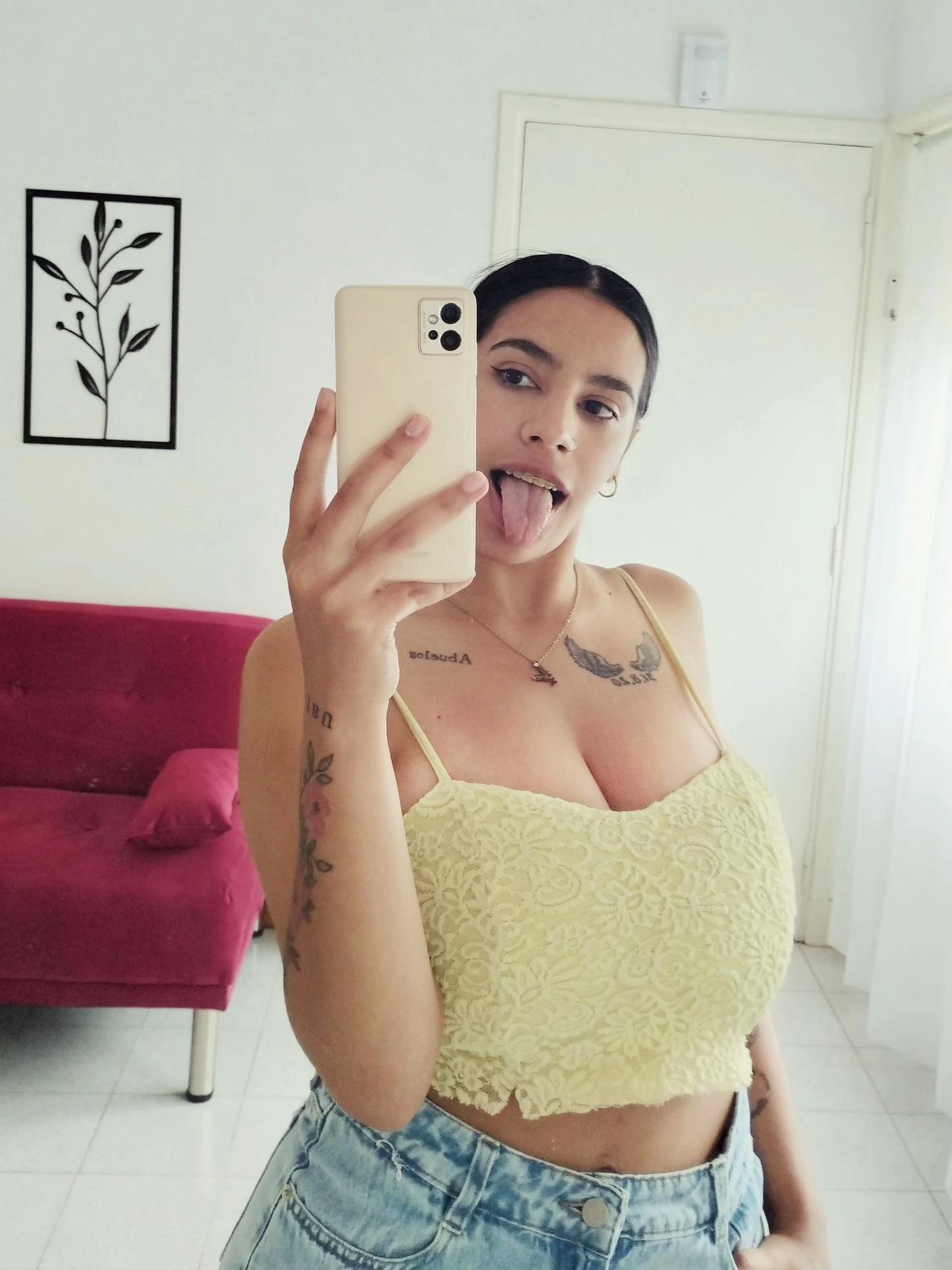 @m.i.a_o.f
