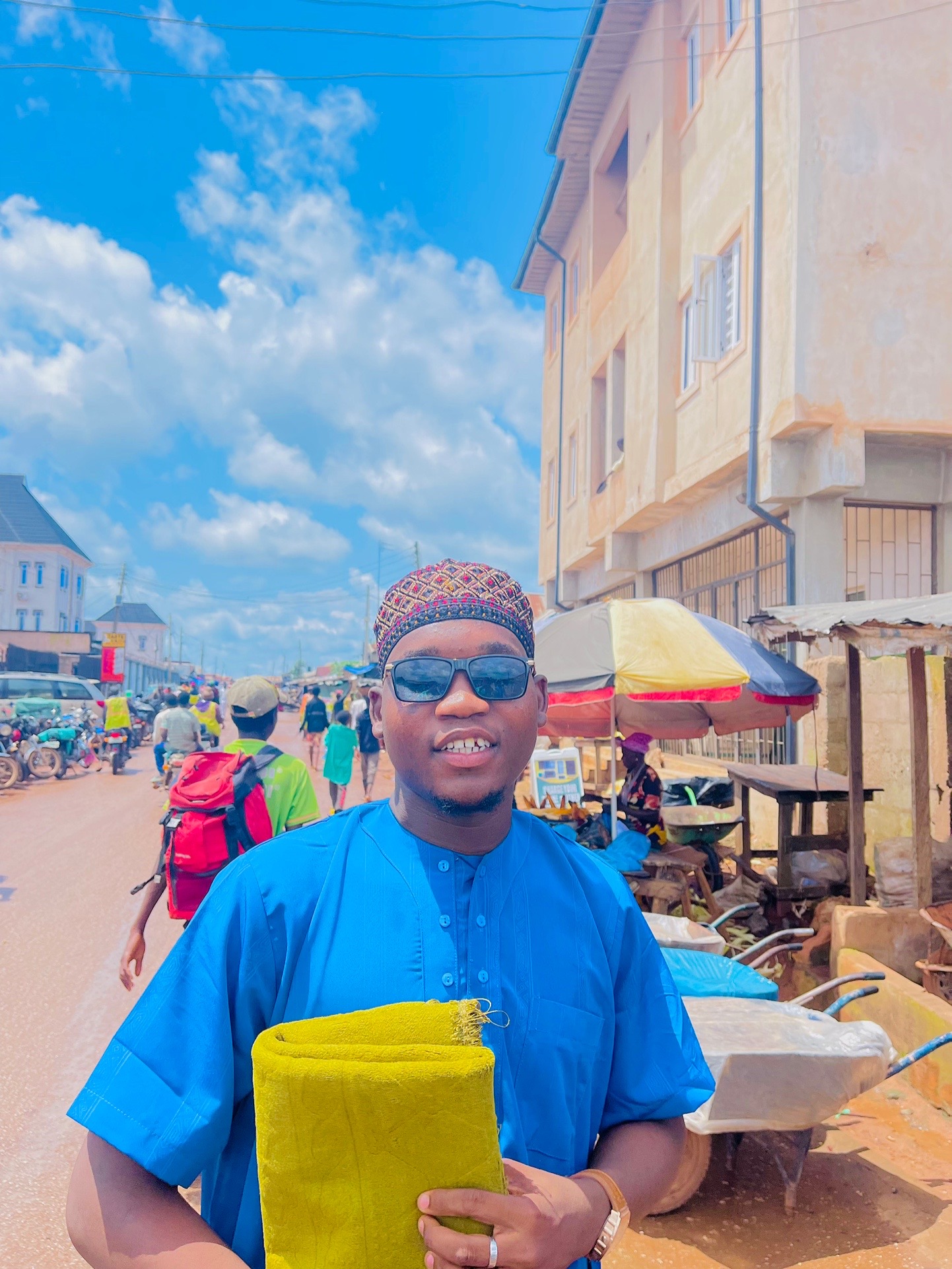 @¥ARON🤟KANO😎