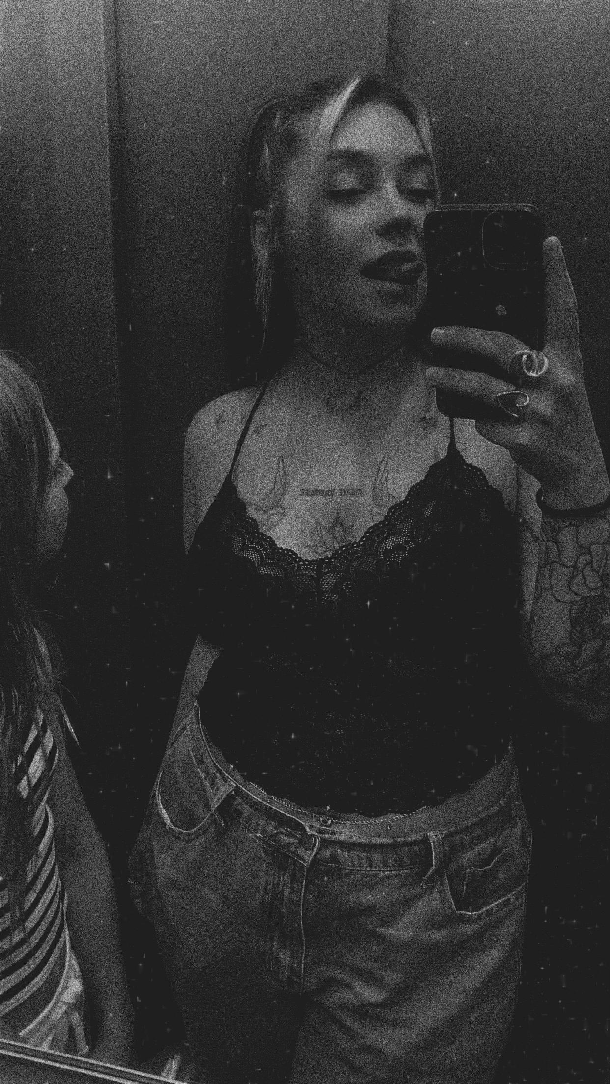 @Chrissy 🔮🕉