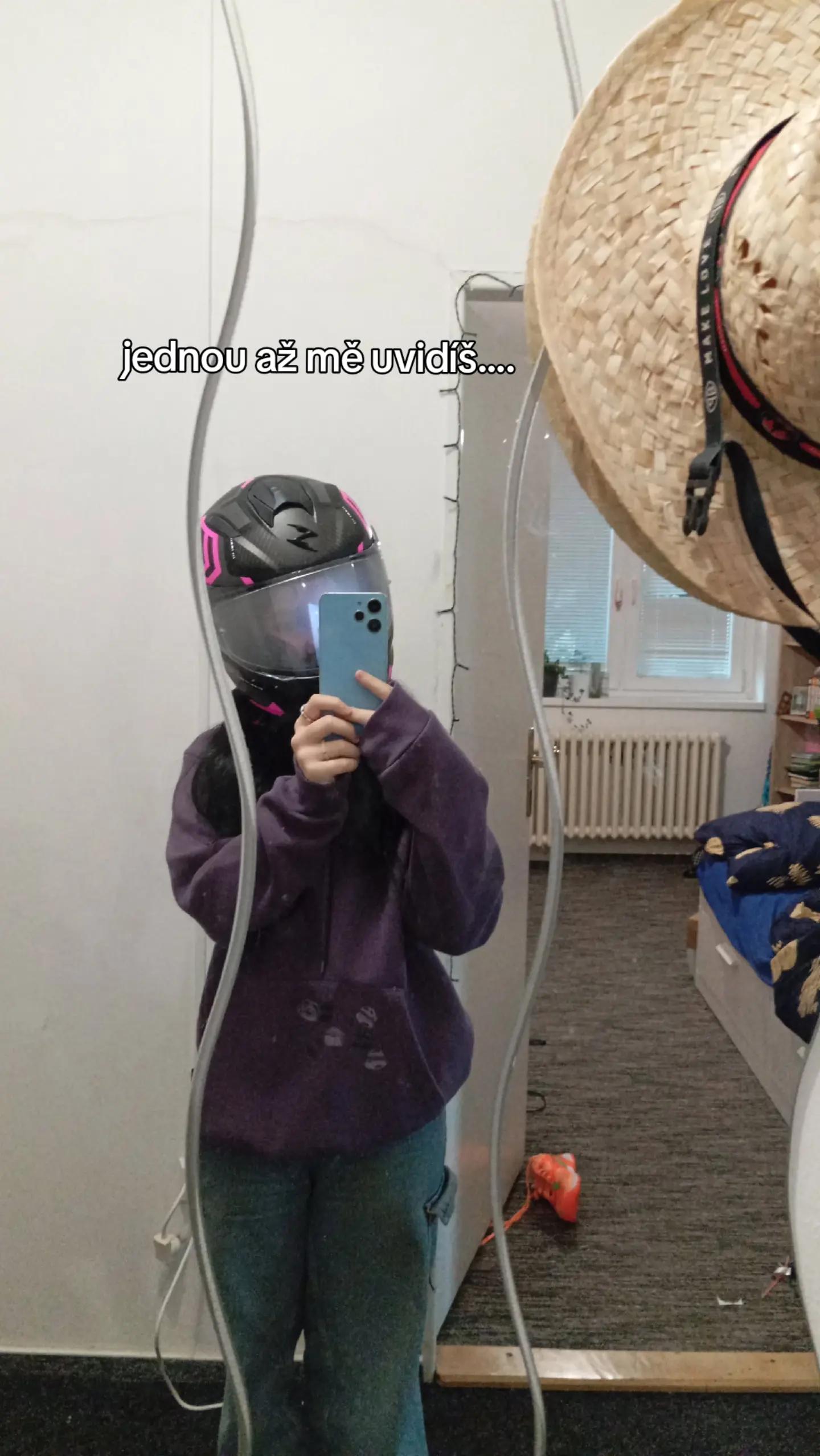 @N👑