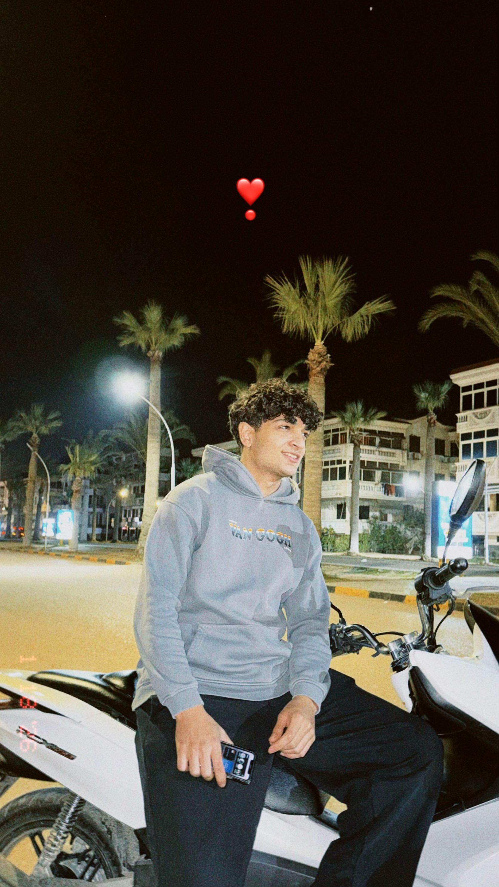 @🦥