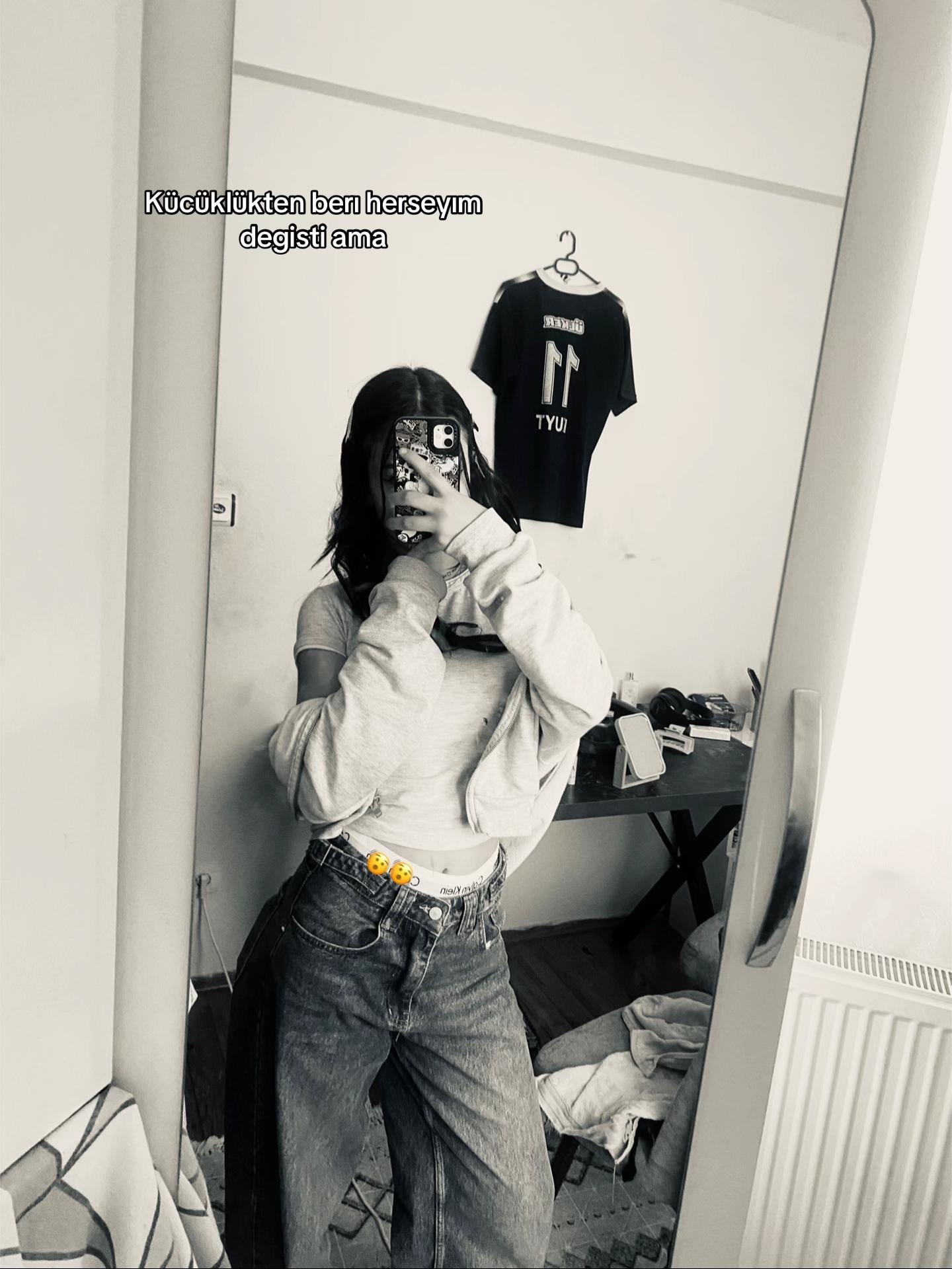 @𝒮