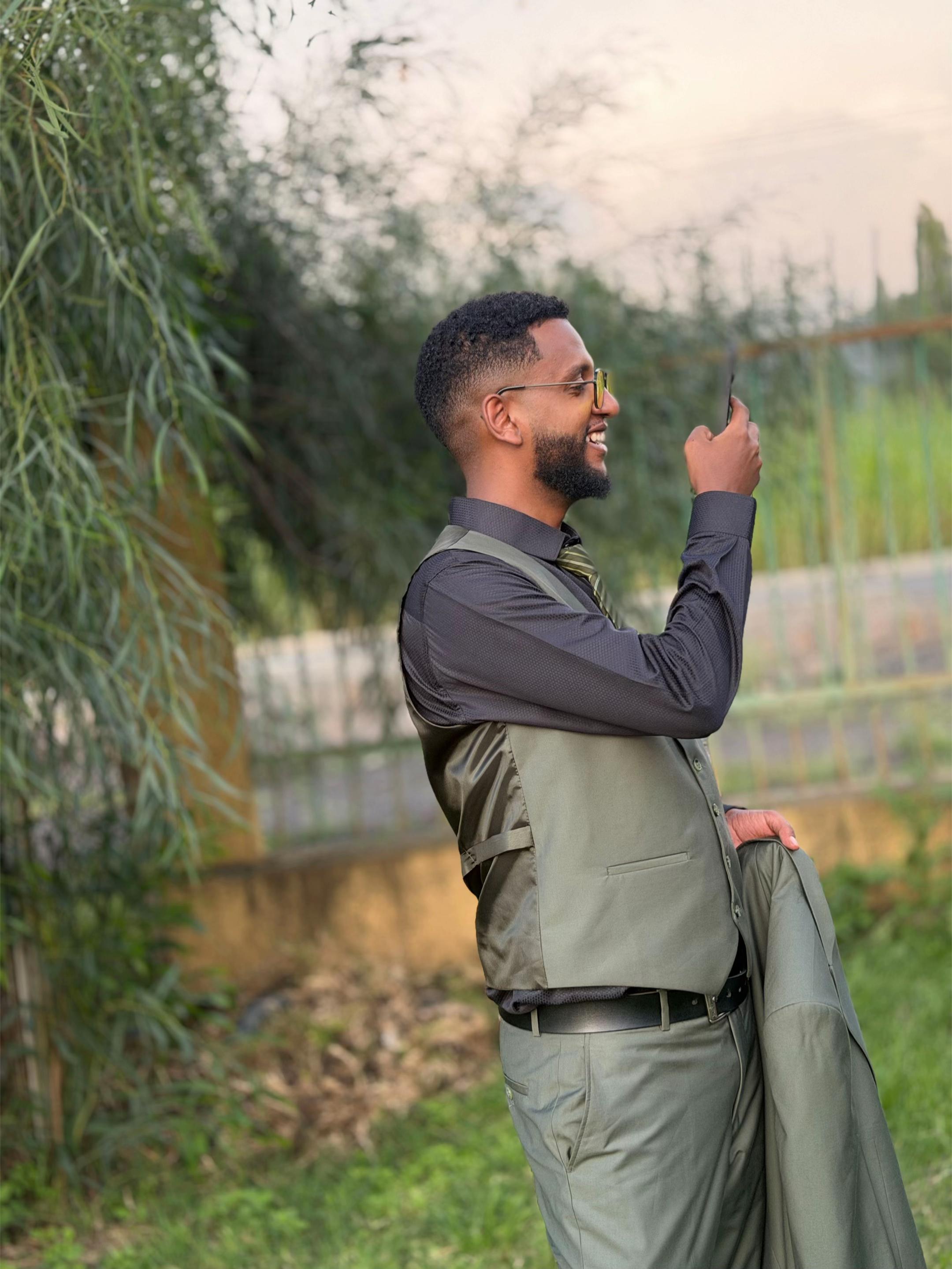 @Abusi_ali