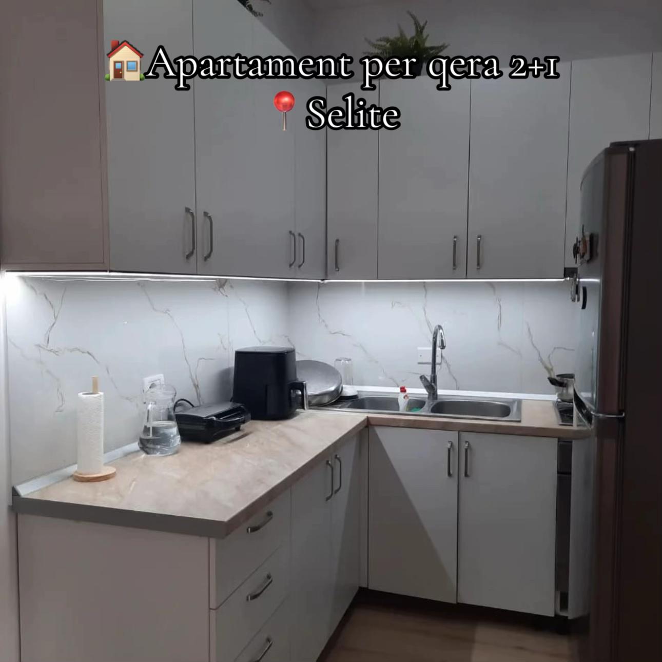 @Real estate agent Gerti