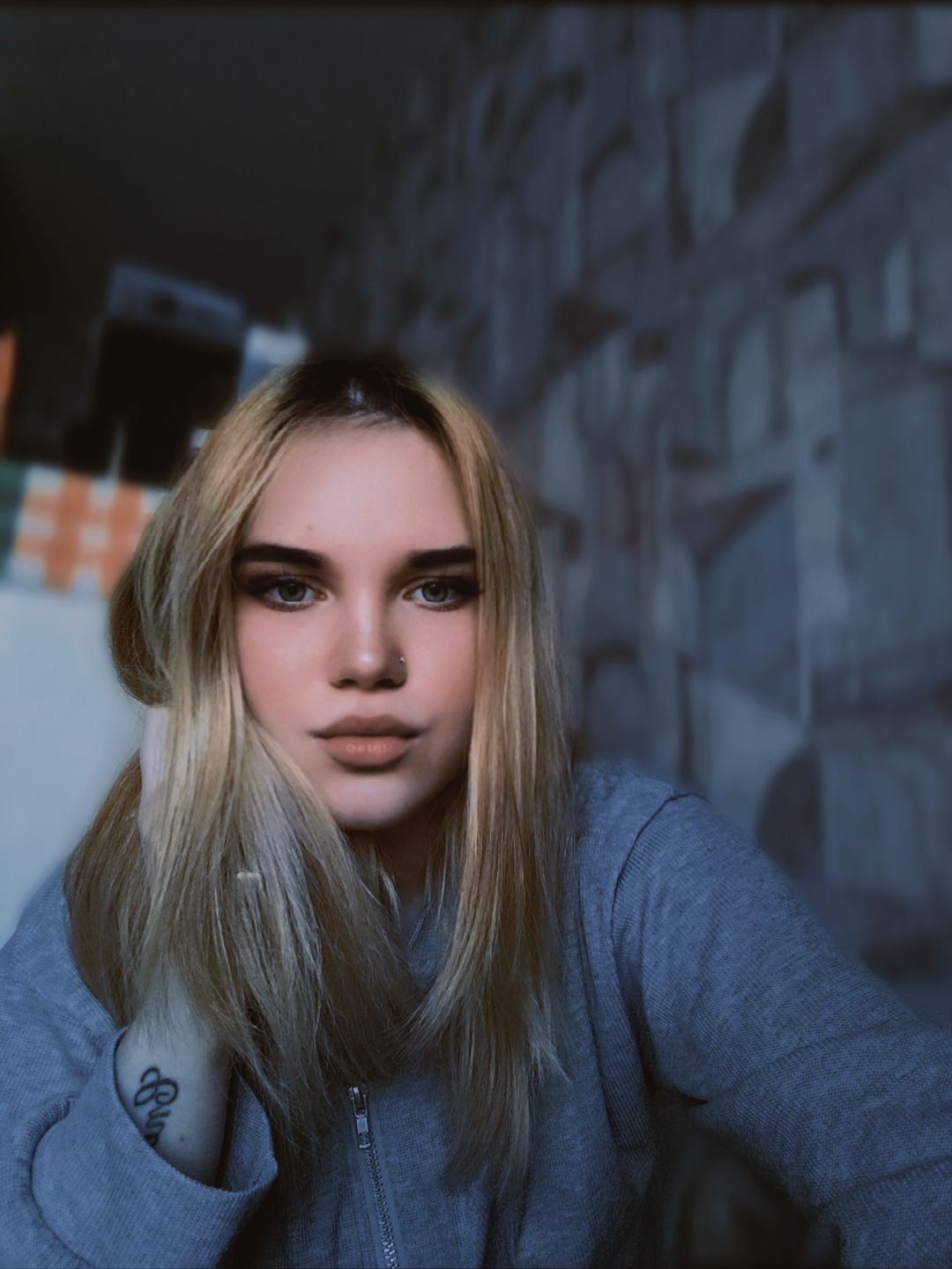 @Лиза
