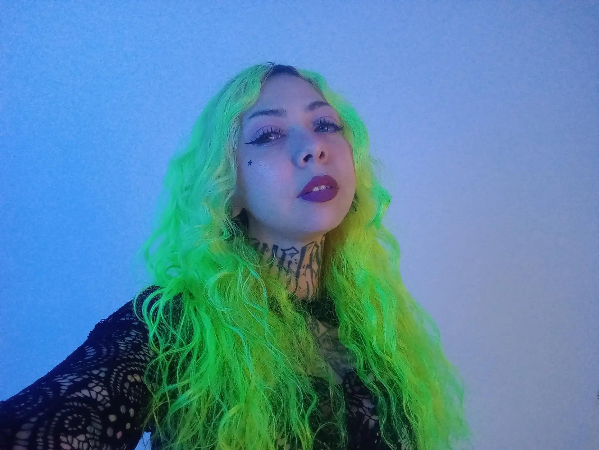 @BrujaOzkura666