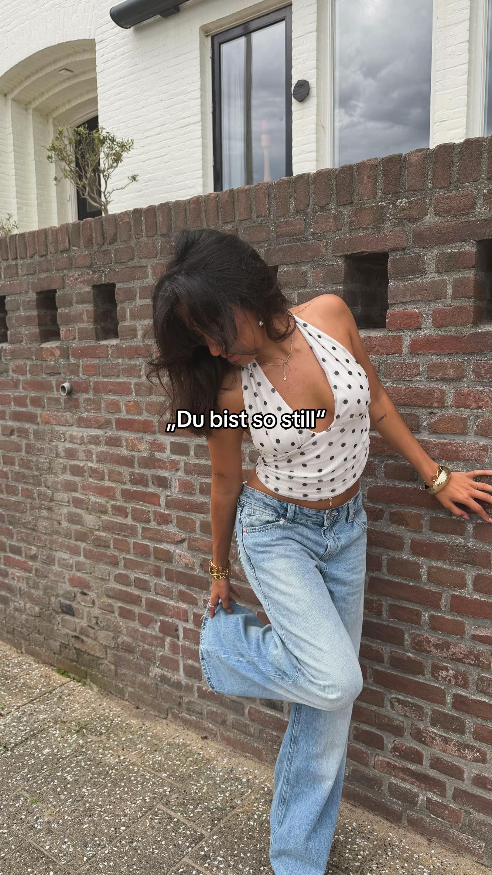@Bella