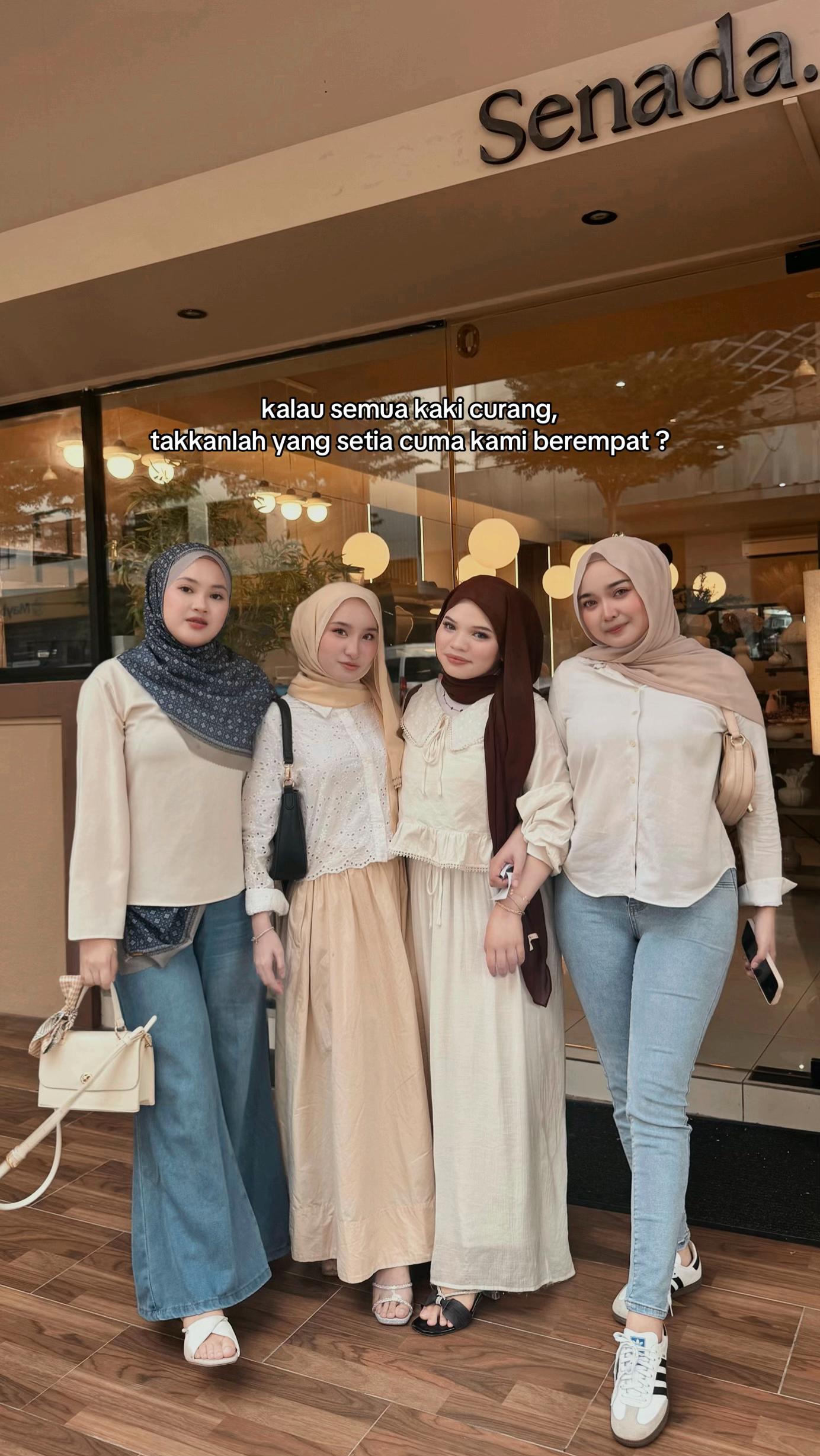 @𝗟 𝗜 𝗬 𝗔